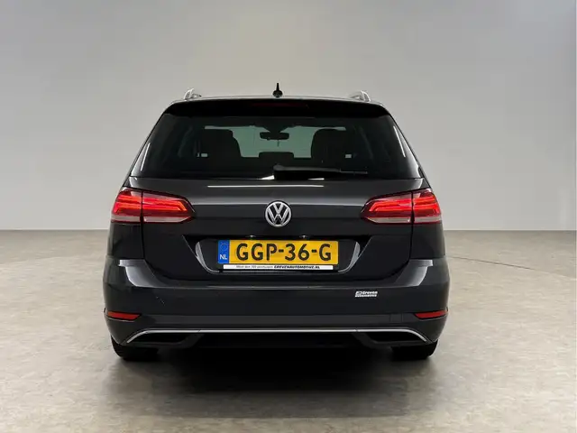 Volkswagen Golf view 9
