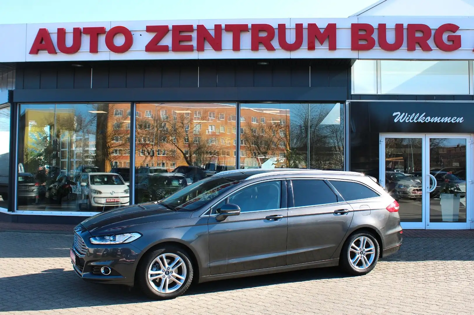 Ford Mondeo Turnier Titanium 1.5 Eco Automa Nav Pano Grau - 1