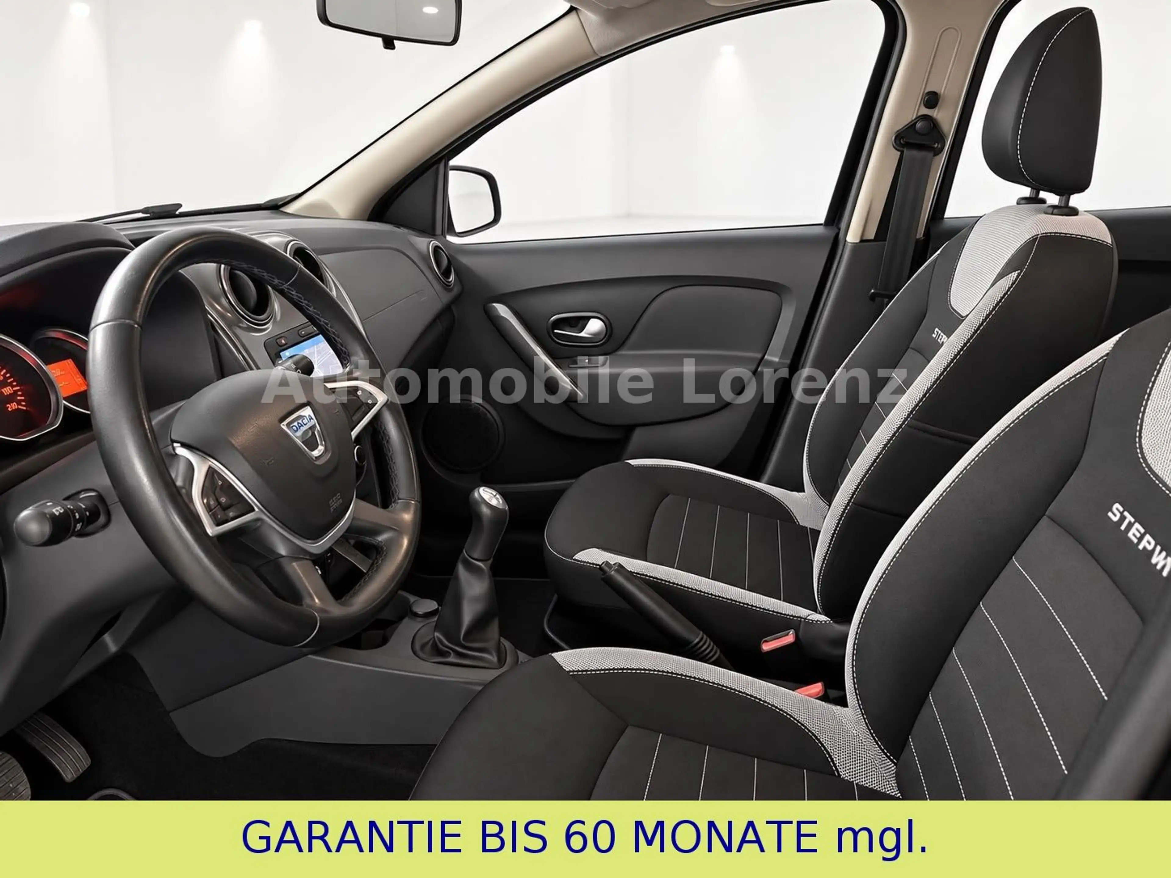 Dacia Logan MCV II Kombi Stepway — photo 11