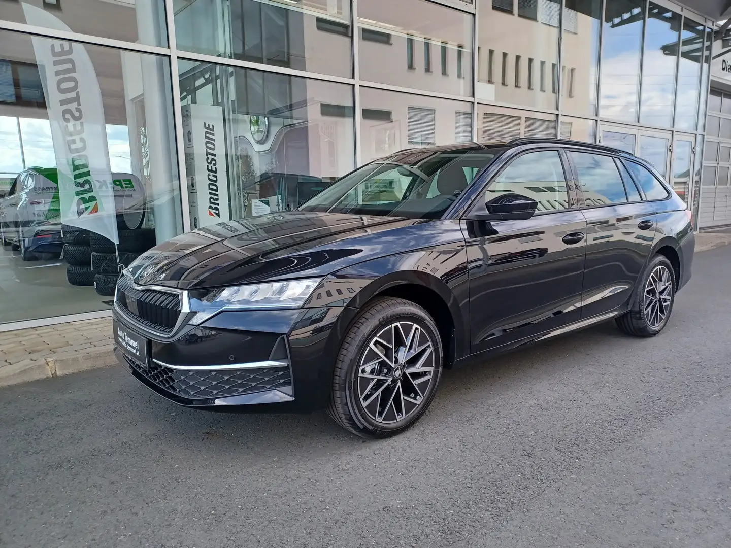 Skoda Octavia 2.0 TDI 110 kW Selection Zwart - 2