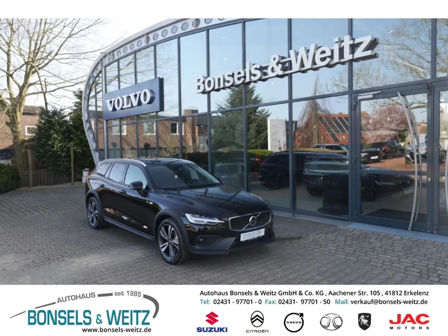 Volvo V60 Cross Country Plus Benzin EU6d CROSS COUNTRY B5 AW Schwarz - 1