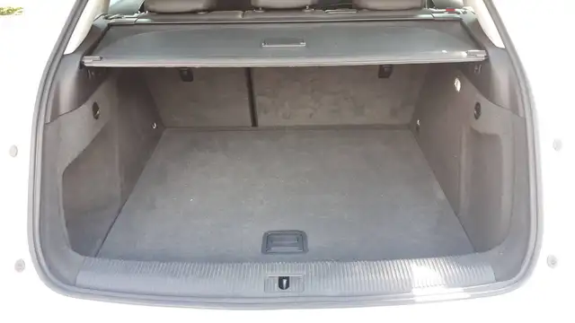 Audi Q3 view 14