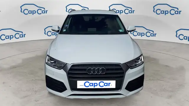 Audi Q3 view 5