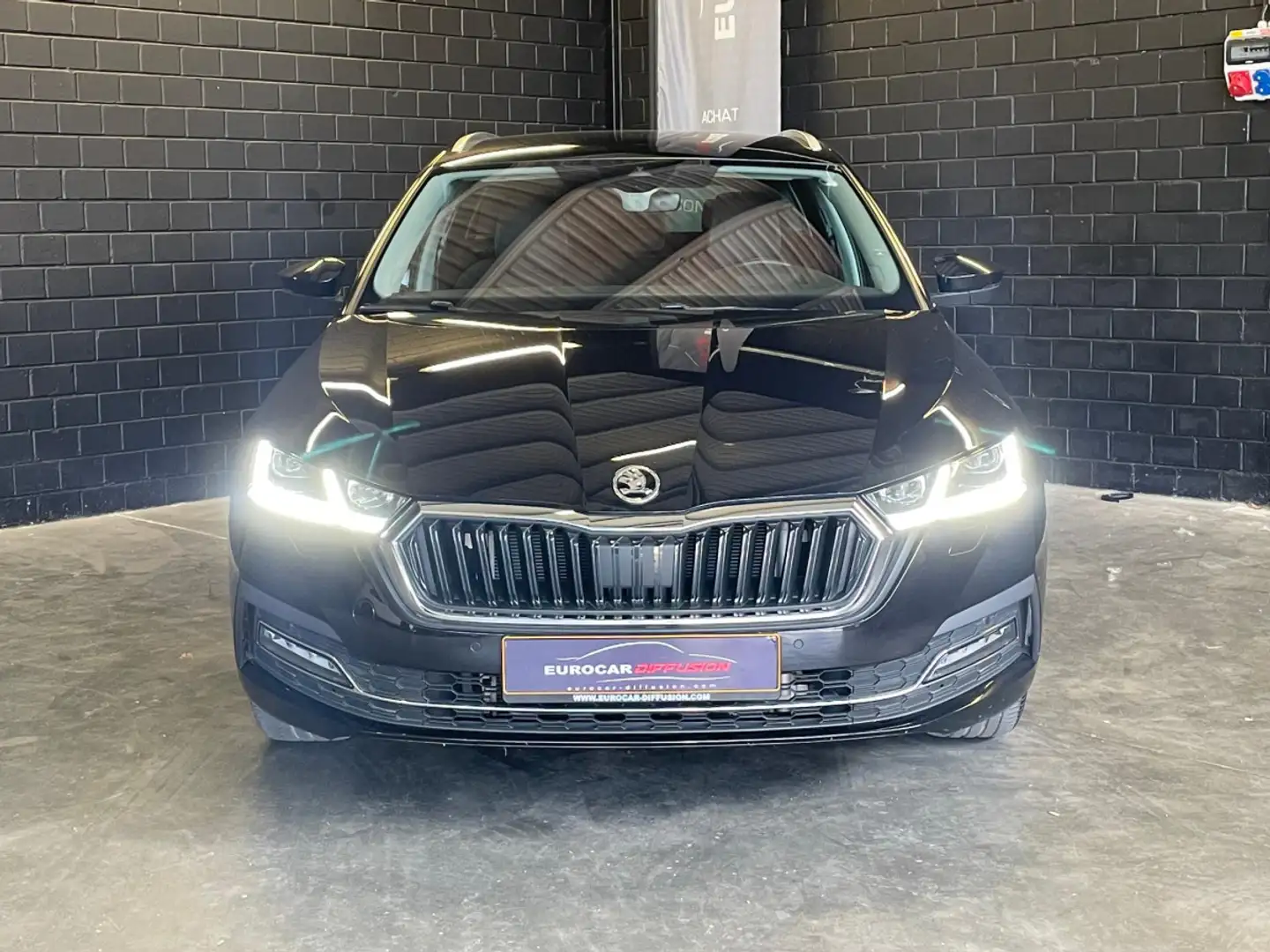 Skoda Octavia iV Estate Style First Edition 204 CV DSG 6 ** Noir - 2