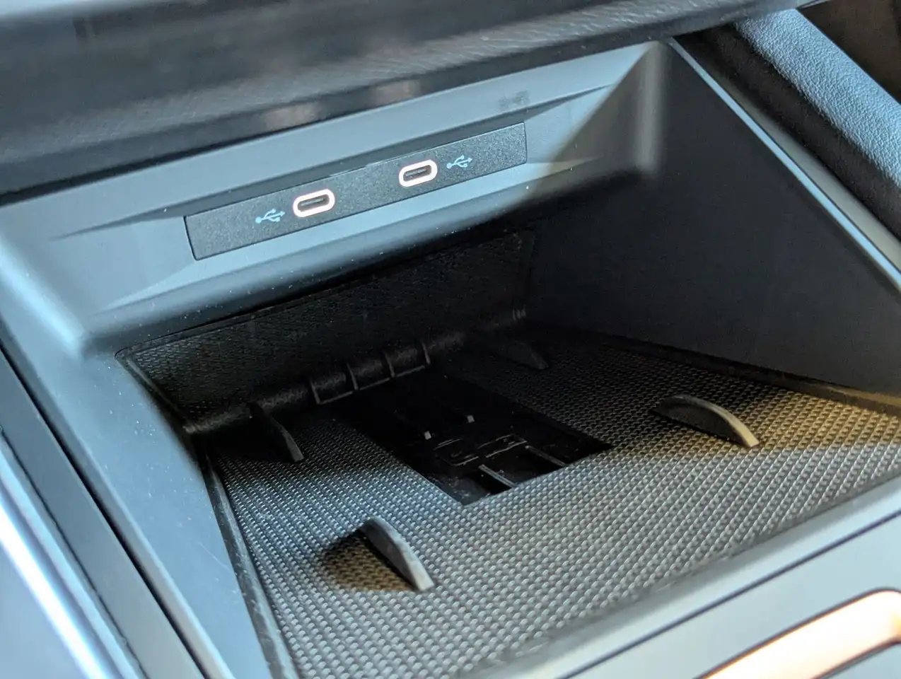 Cupra Leon 2.0 DSG Dynamic/Edge-Paket Navi AHK 5J-Gara, миниатюра 25