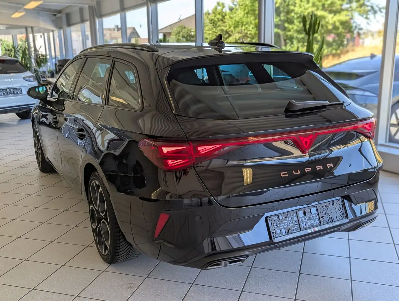 Cupra Leon 2.0 DSG Dynamic/Edge-Paket Navi AHK 5J-Gara, миниатюра 5