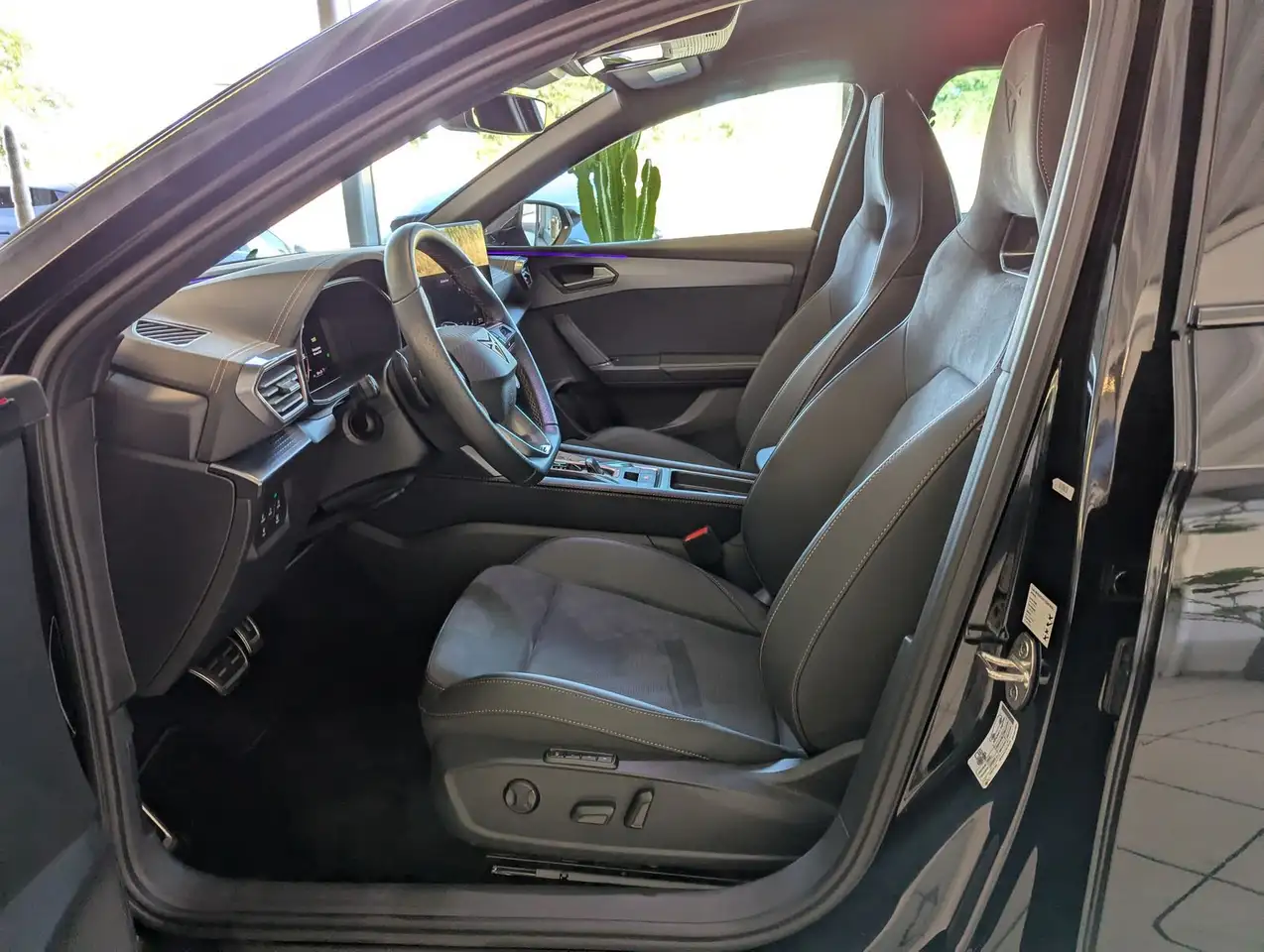Cupra Leon 2.0 DSG Dynamic/Edge-Paket Navi AHK 5J-Gara, миниатюра 13