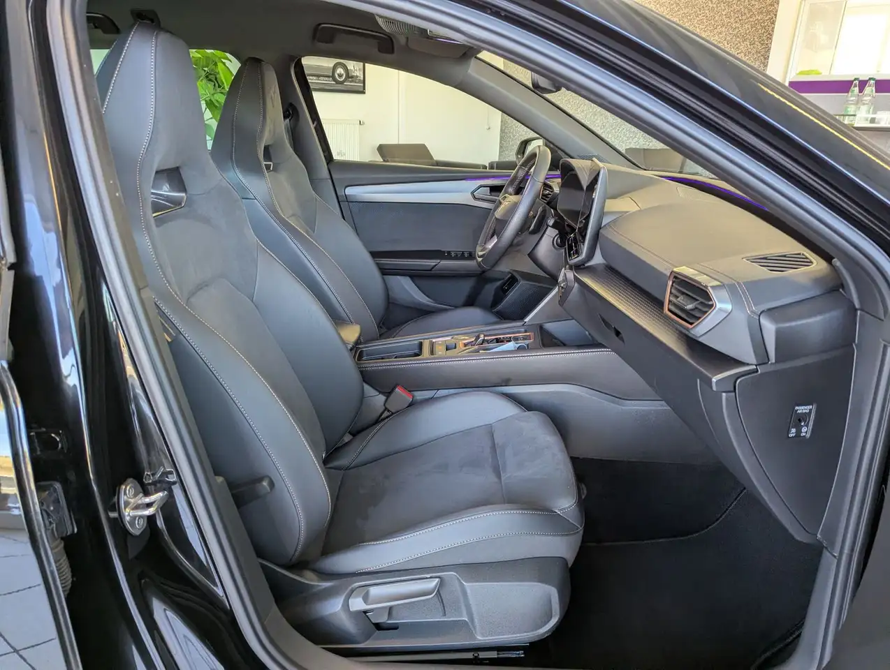 Cupra Leon 2.0 DSG Dynamic/Edge-Paket Navi AHK 5J-Gara, миниатюра 16