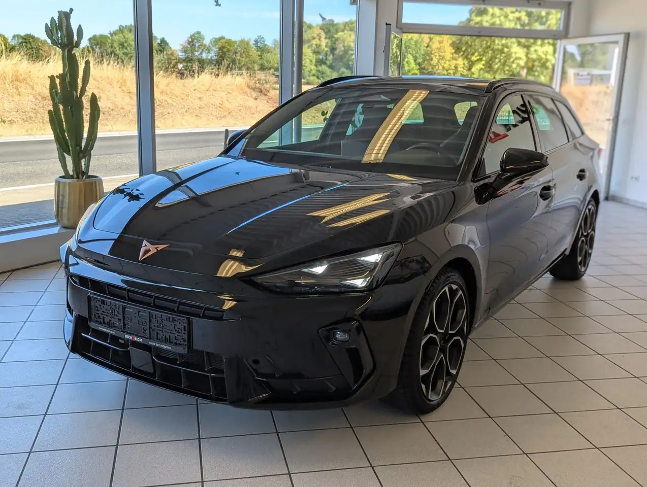 Cupra Leon 2.0 DSG Dynamic/Edge-Paket Navi AHK 5J-Gara, миниатюра 3