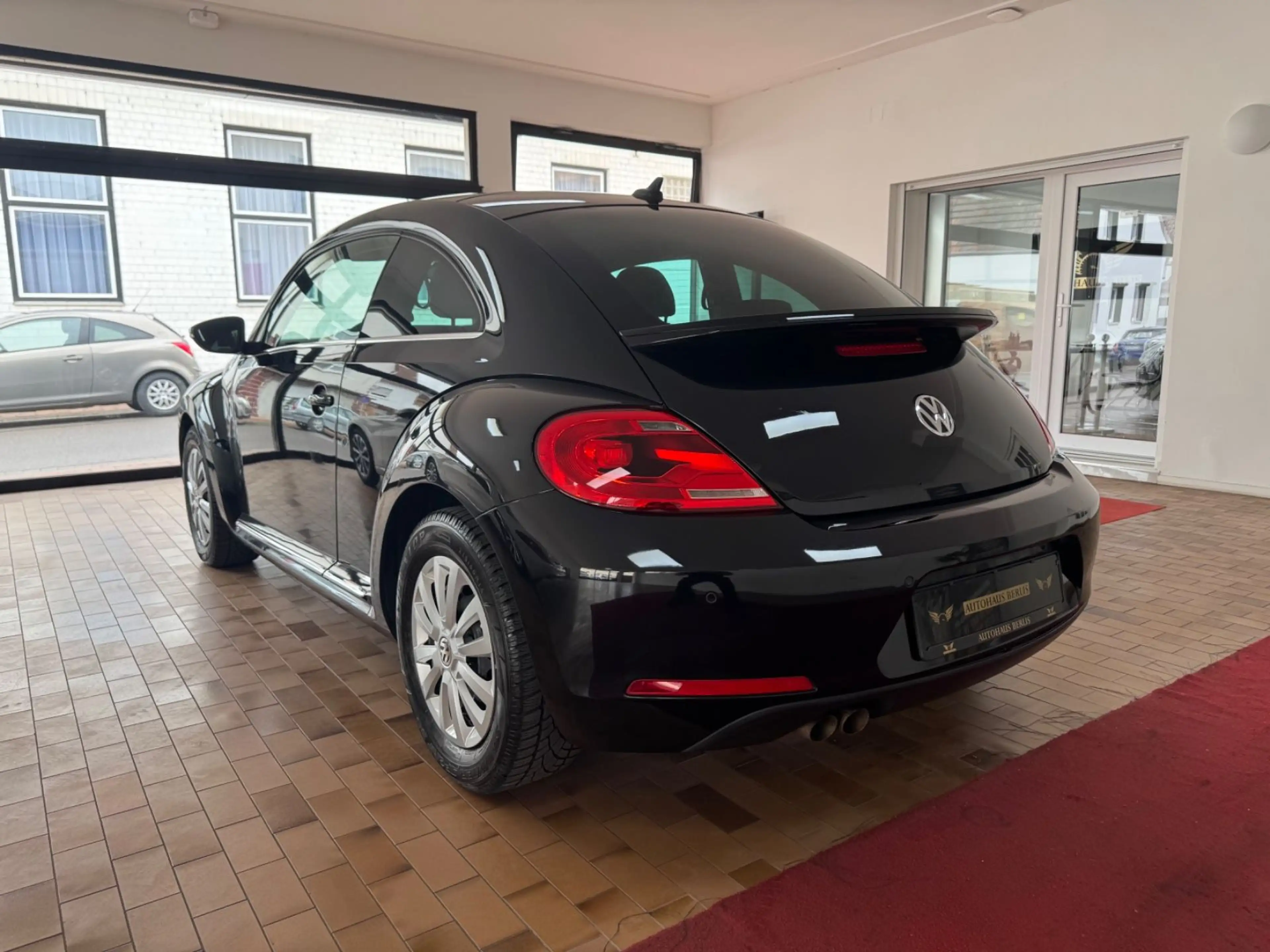 Volkswagen Beetle 1,4 Lim. Sport BMT/AUTMTK/2.HND/SCKHFT — photo 8