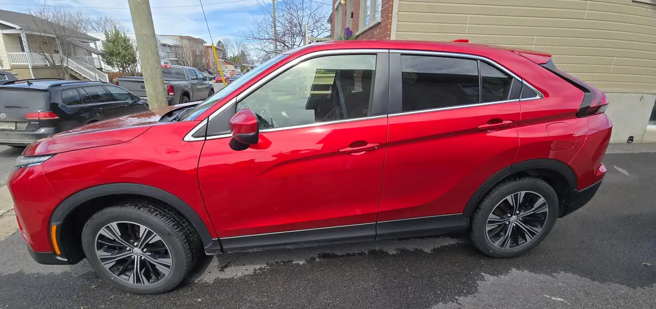 Mitsubishi Eclipse Cross снимка Mitsubishi Eclipse Cross