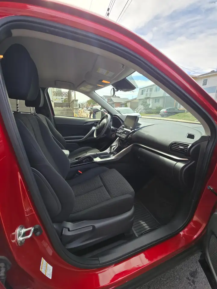 Mitsubishi Eclipse Cross снимка Mitsubishi Eclipse Cross
