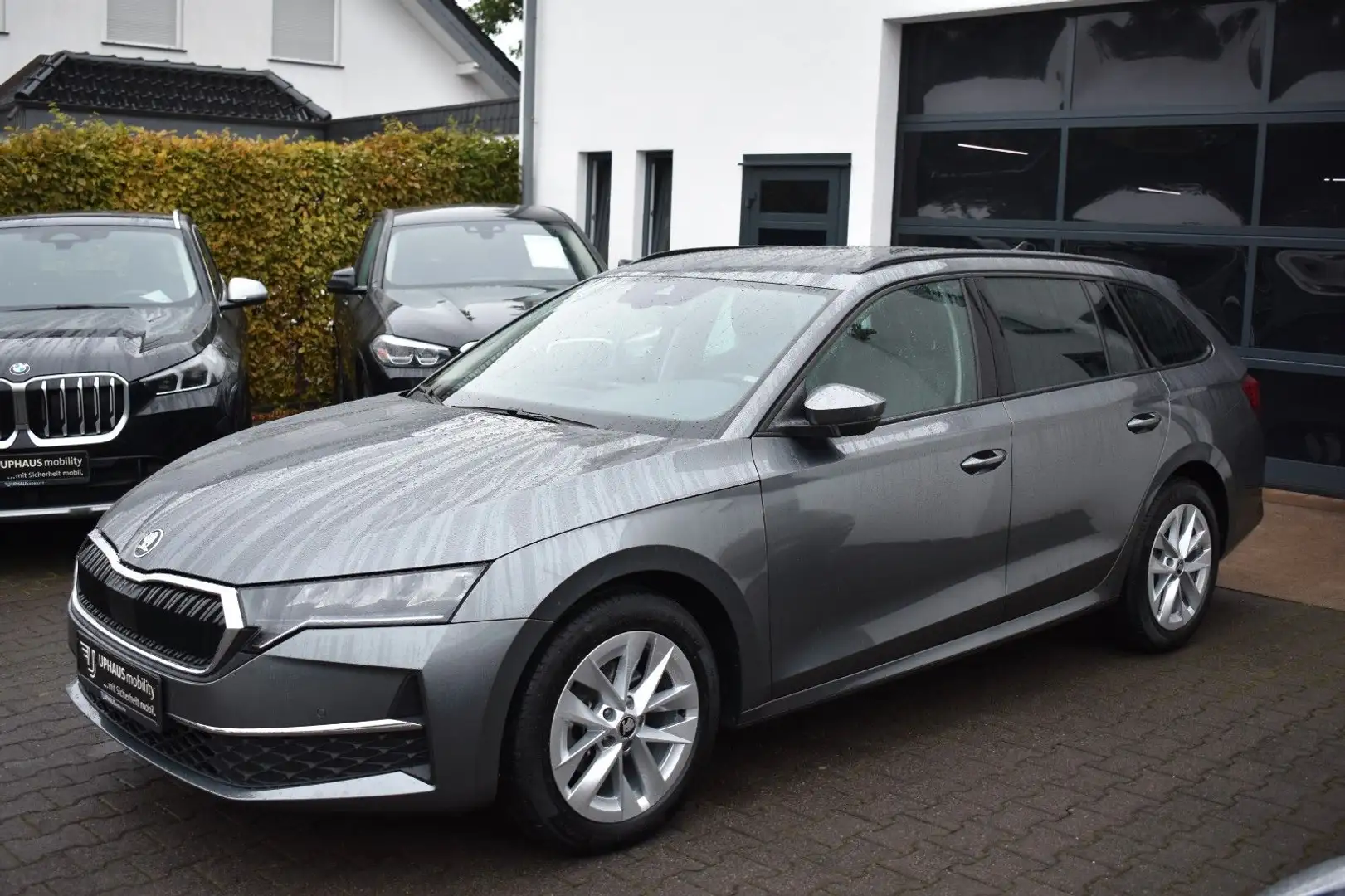 Skoda Octavia Combi 2.0 TDI 150PS Selection LED/ACC Grau - 2