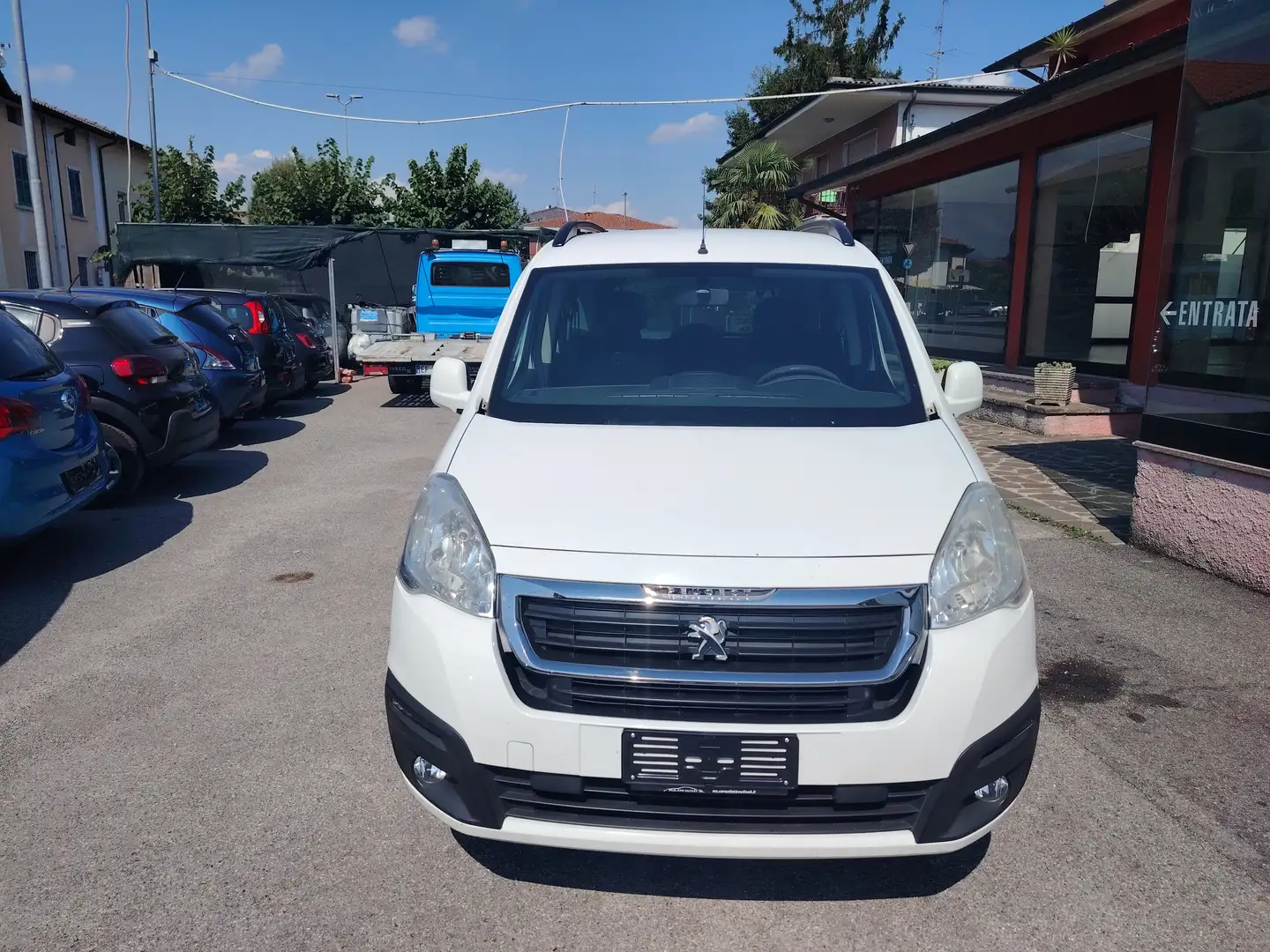 Peugeot Partner TEPEE 1.6 BLUEHDI ACTIVE 5/P 100 CV. Bílá - 2