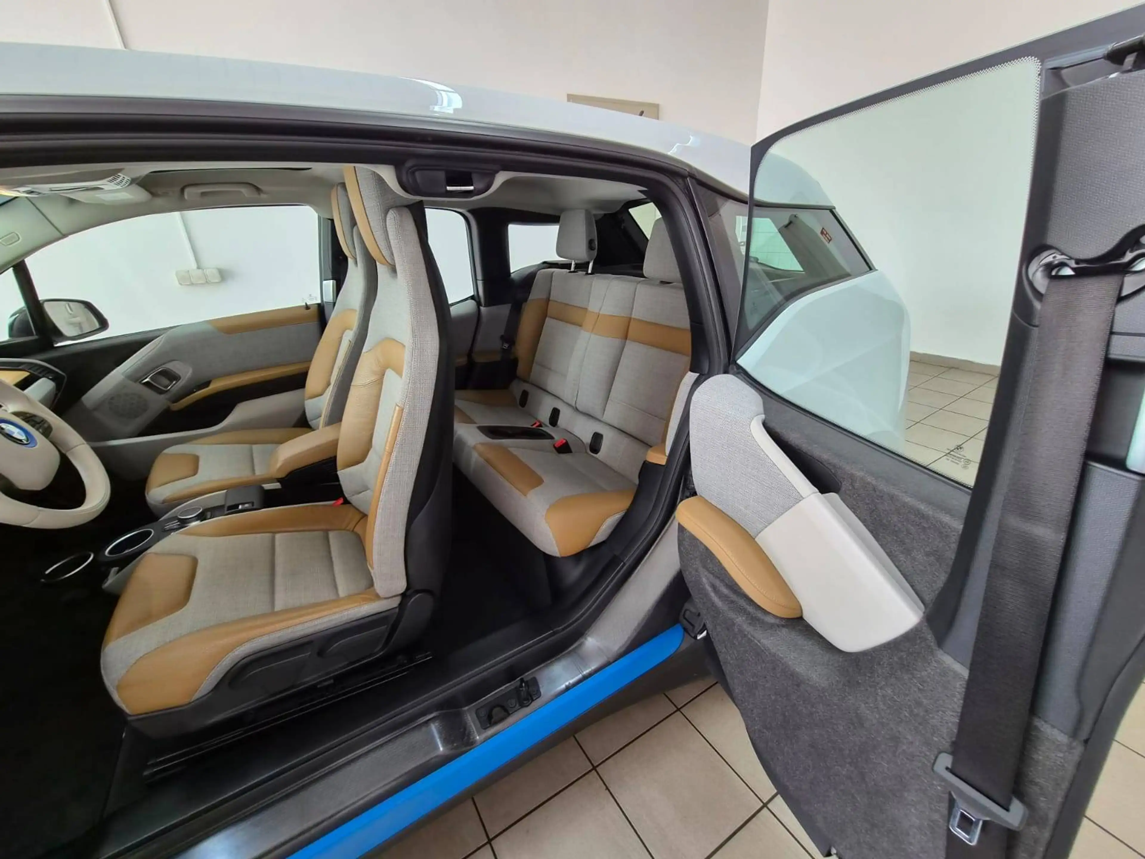 BMW i3 REX LED Panorama HYBRID / RANGE EXTENDER — photo 9