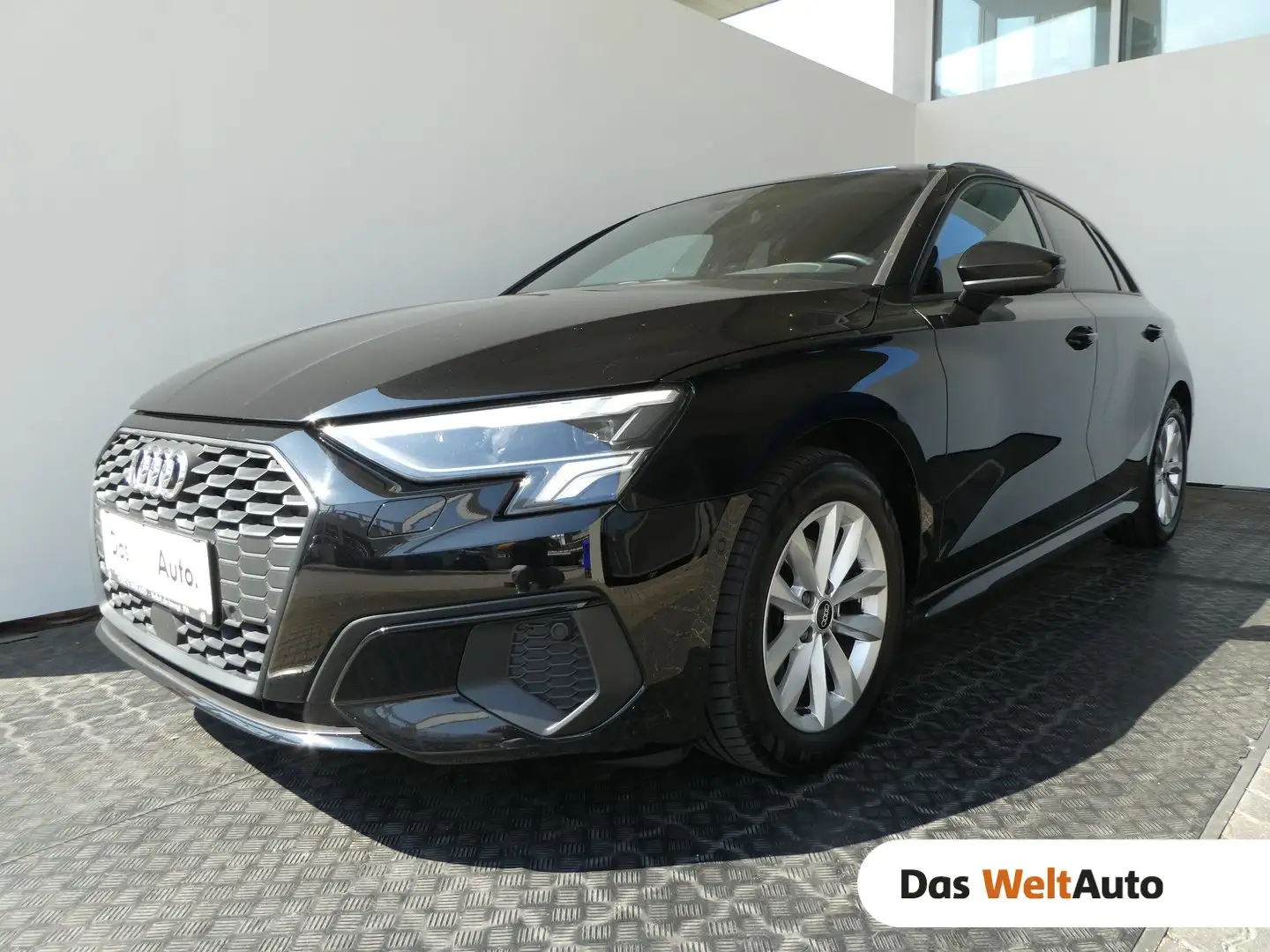Audi A3 30 TDI intense Noir - 1