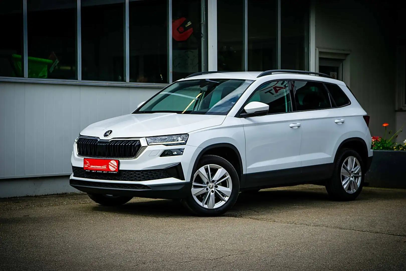 Skoda Karoq 2,0 TDI DSG Ambition *LED*KAMERA*LKRD-HEIZUNG* Weiß - 2