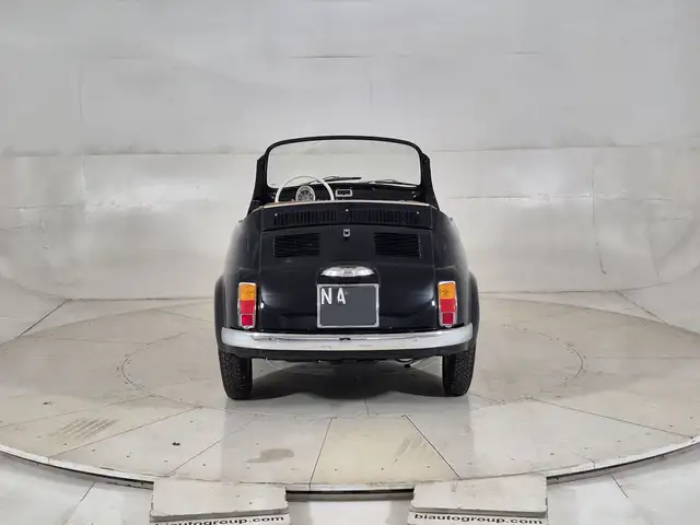 Fiat 500 view 3