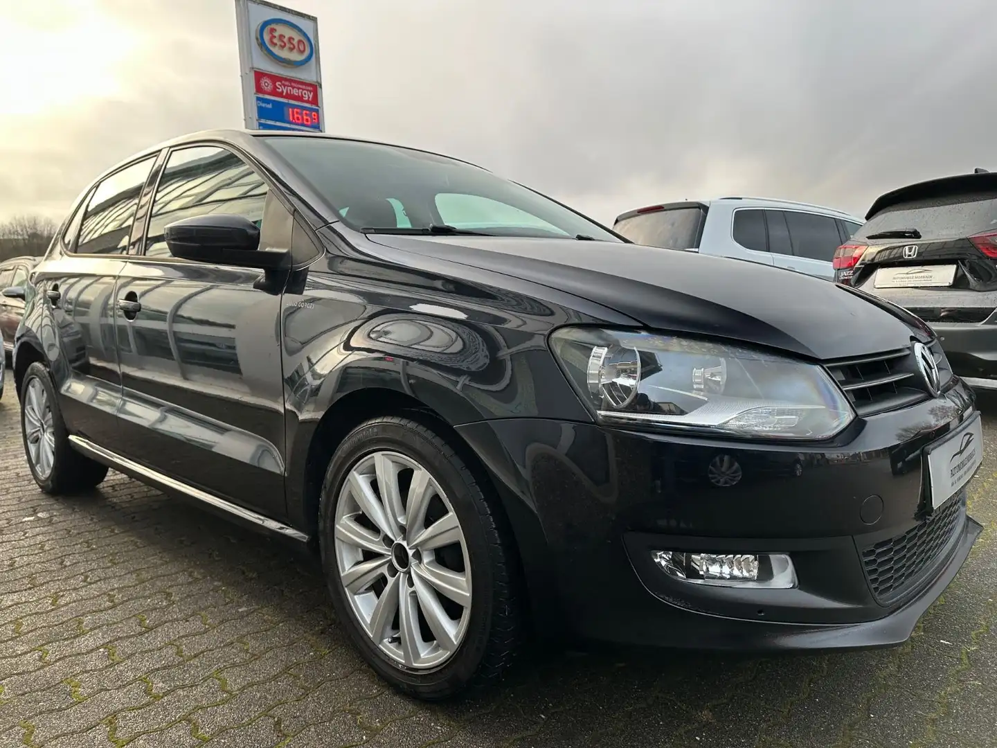 Volkswagen Polo V Team 1.4*KLIMA*ALU*S-HEIZUNG*TEMPO*EURO5* Schwarz - 1