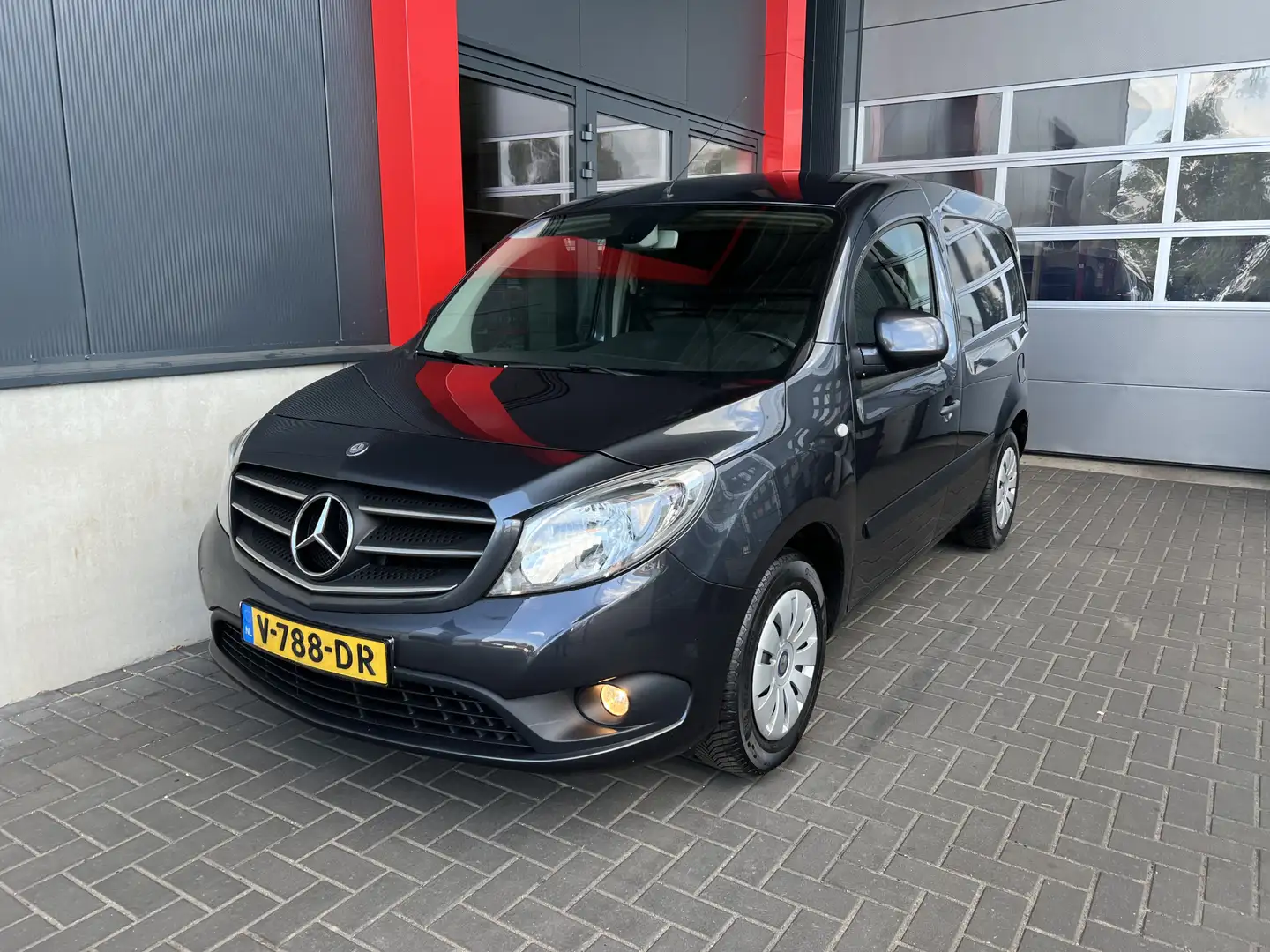Mercedes-Benz Citan 109 CDI BlueEFFICIENCY Gris - 1