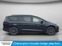 Chrysler Pacifica 2027