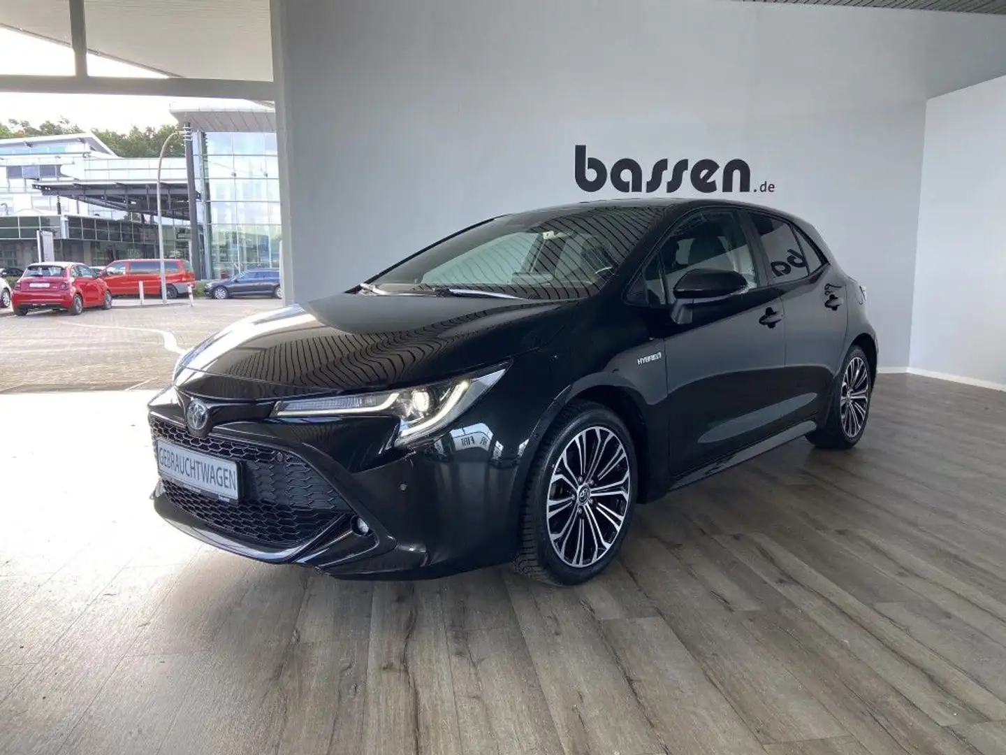 Toyota Corolla 1.8 Hybrid Club Zwart - 2