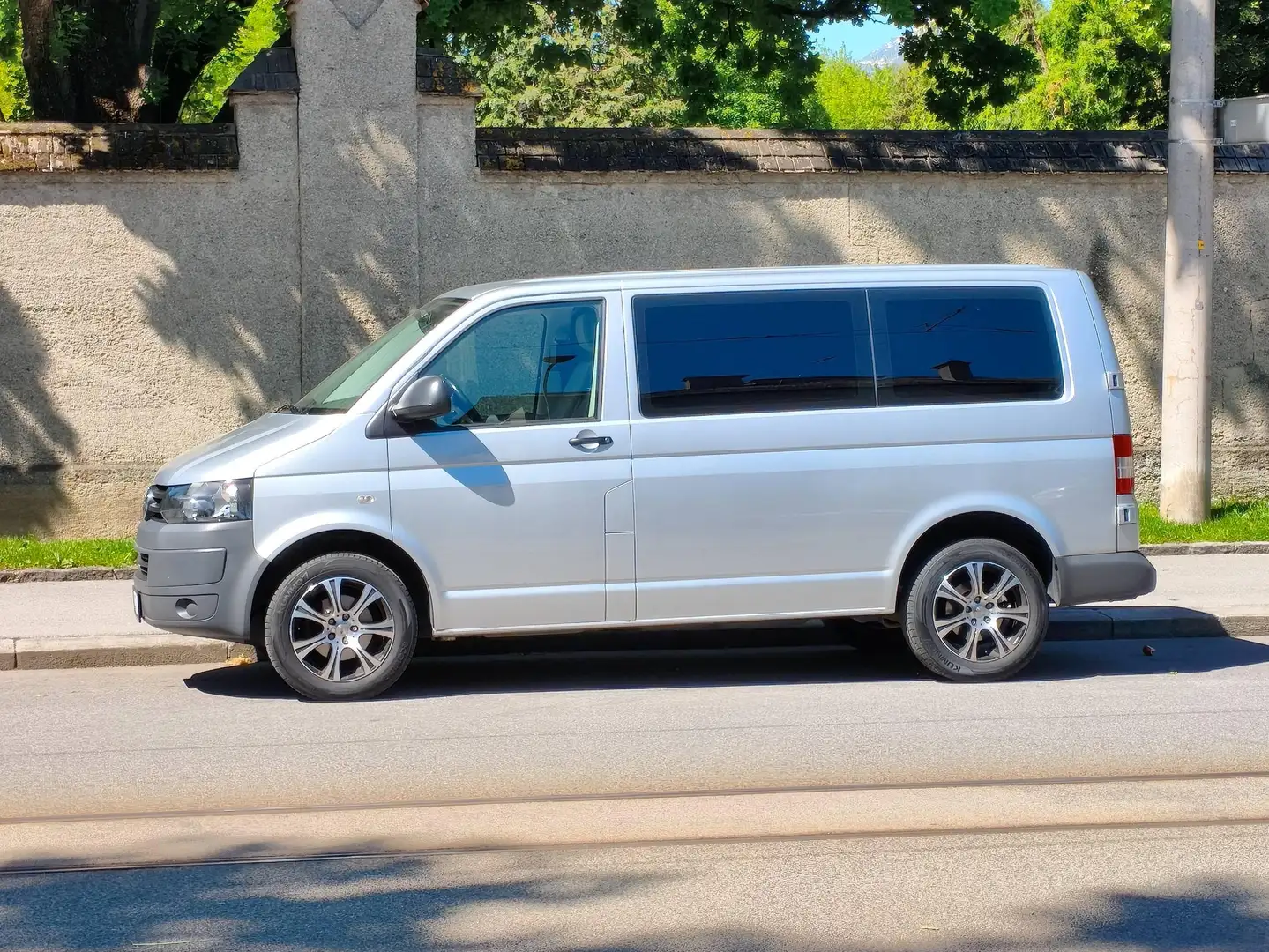Volkswagen T5 Transporter Fahrgestell 2,0 BMT TDI D-PF Silber - 1