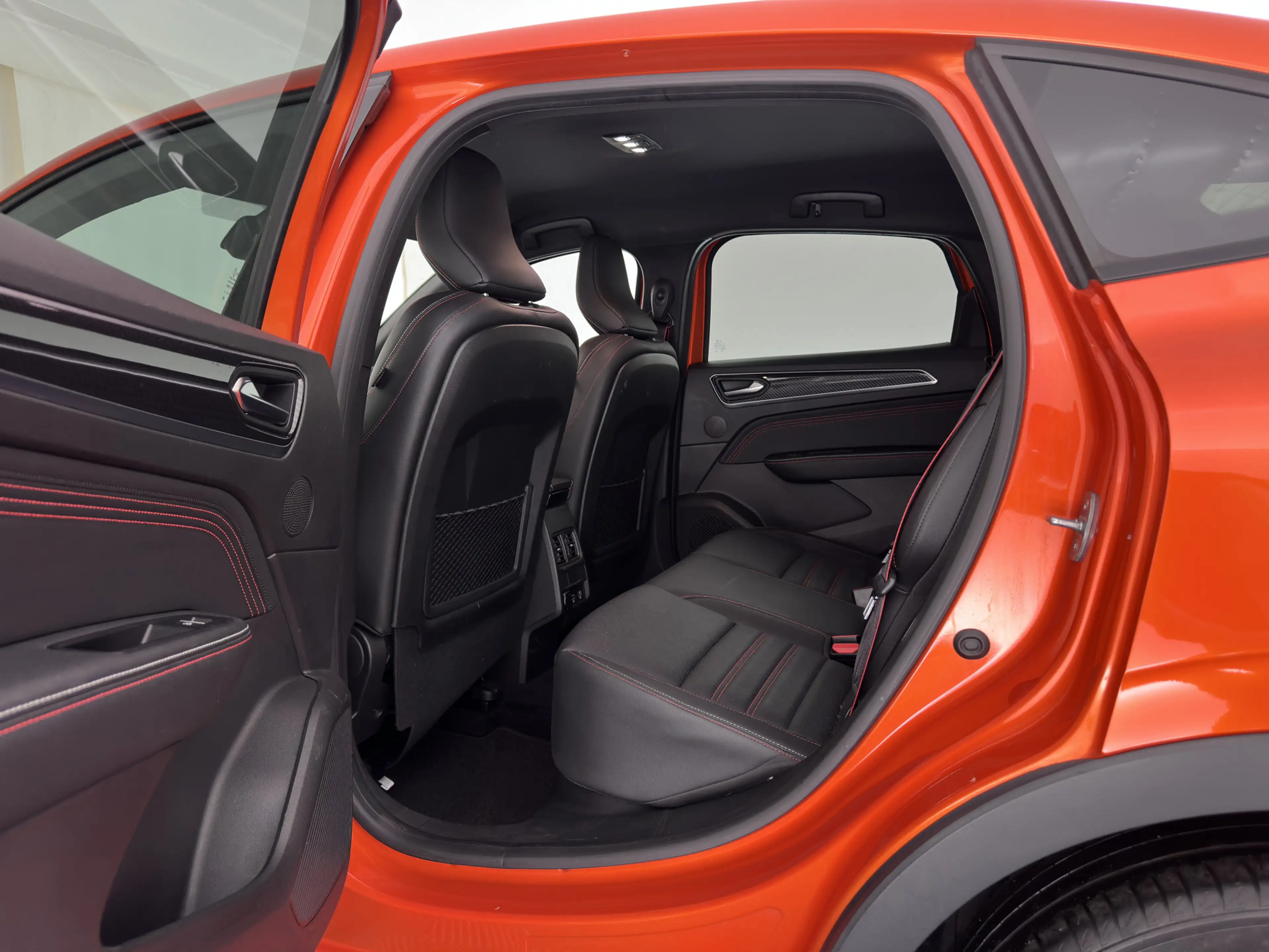 Renault Arkana 1.6 E-Tech Hybrid 145 R.S. Line (INCL-BTW) Aut. *L — photo 10