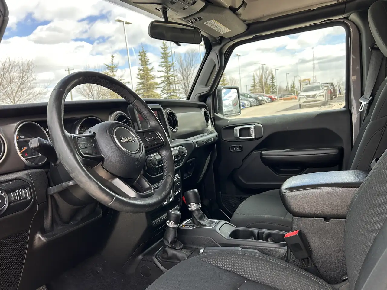 Jeep Wrangler снимка Jeep Wrangler