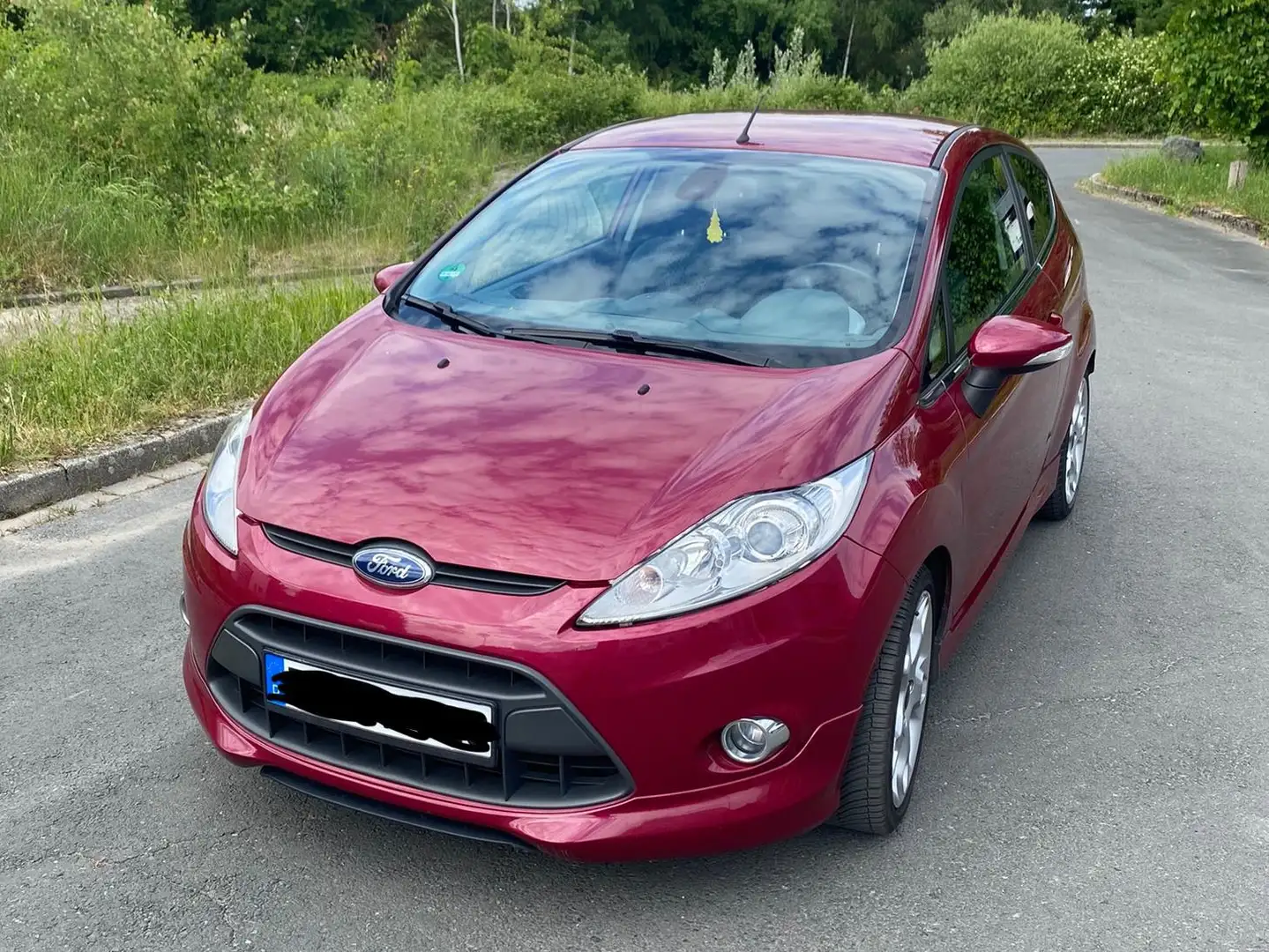 Ford Fiesta 1.6 Ti-VCT Titanium Rouge - 1