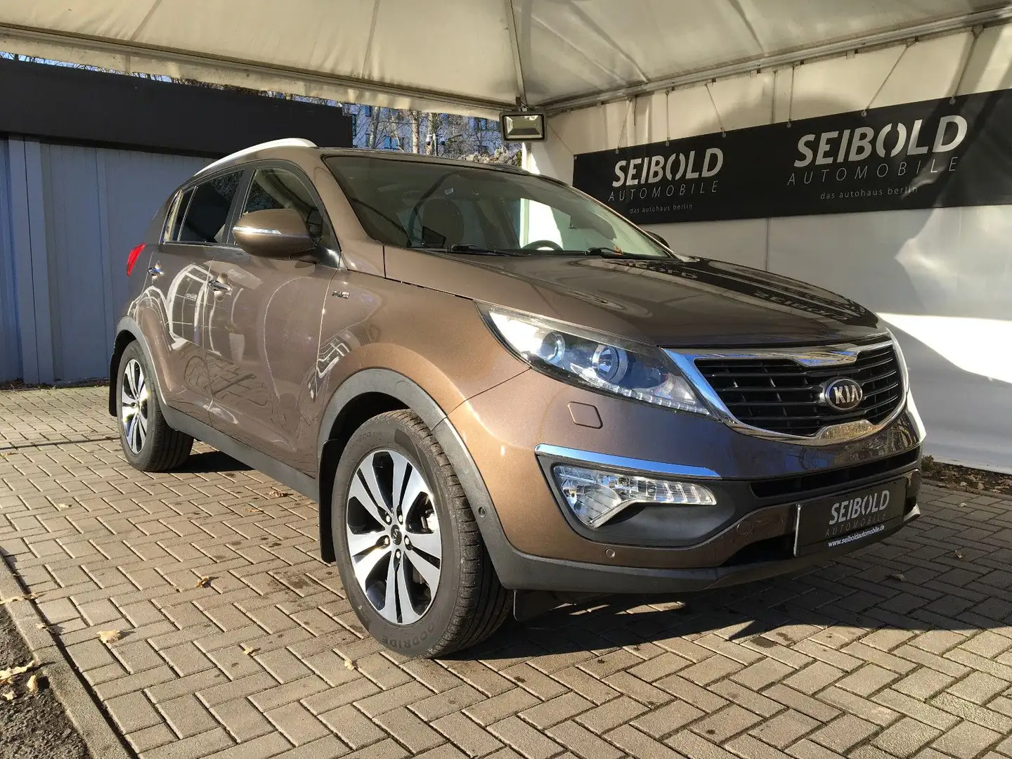 Kia Sportage 2.0 Spirit 4WD/Leder/Navi/Xenon/Pano Braun - 2