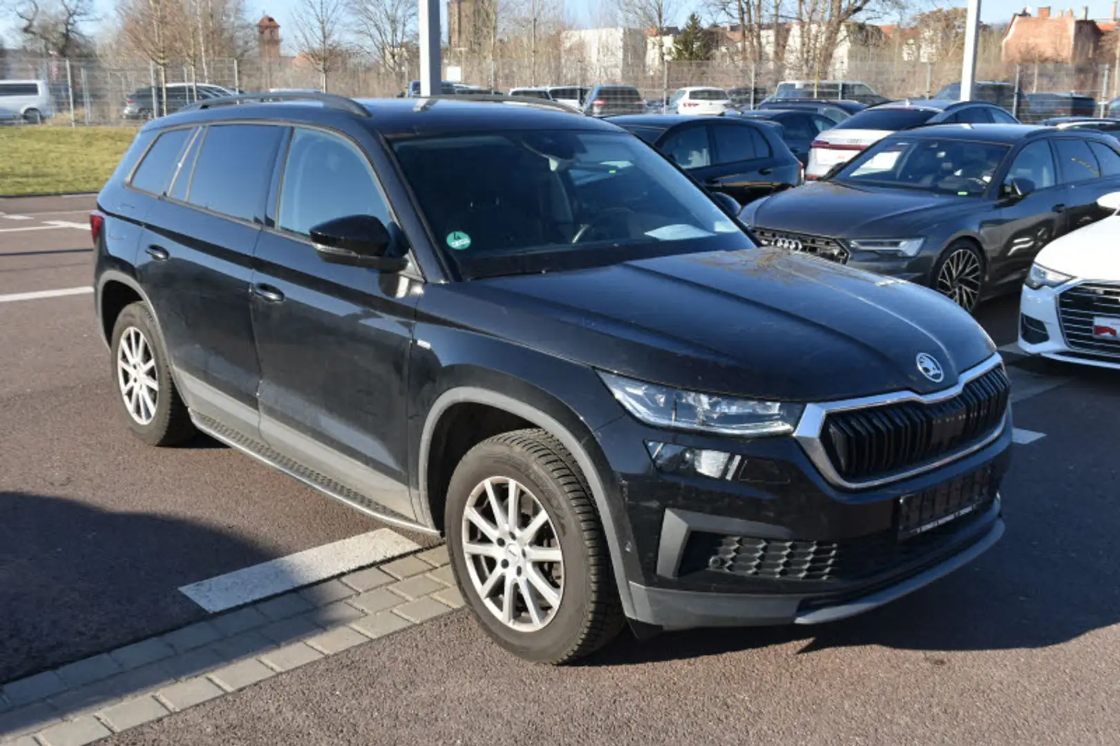 Skoda Kodiaq 2.0 TSI DSG 4x4 Tour VIRTUAL PANO DCC 19" Schwarz - 2