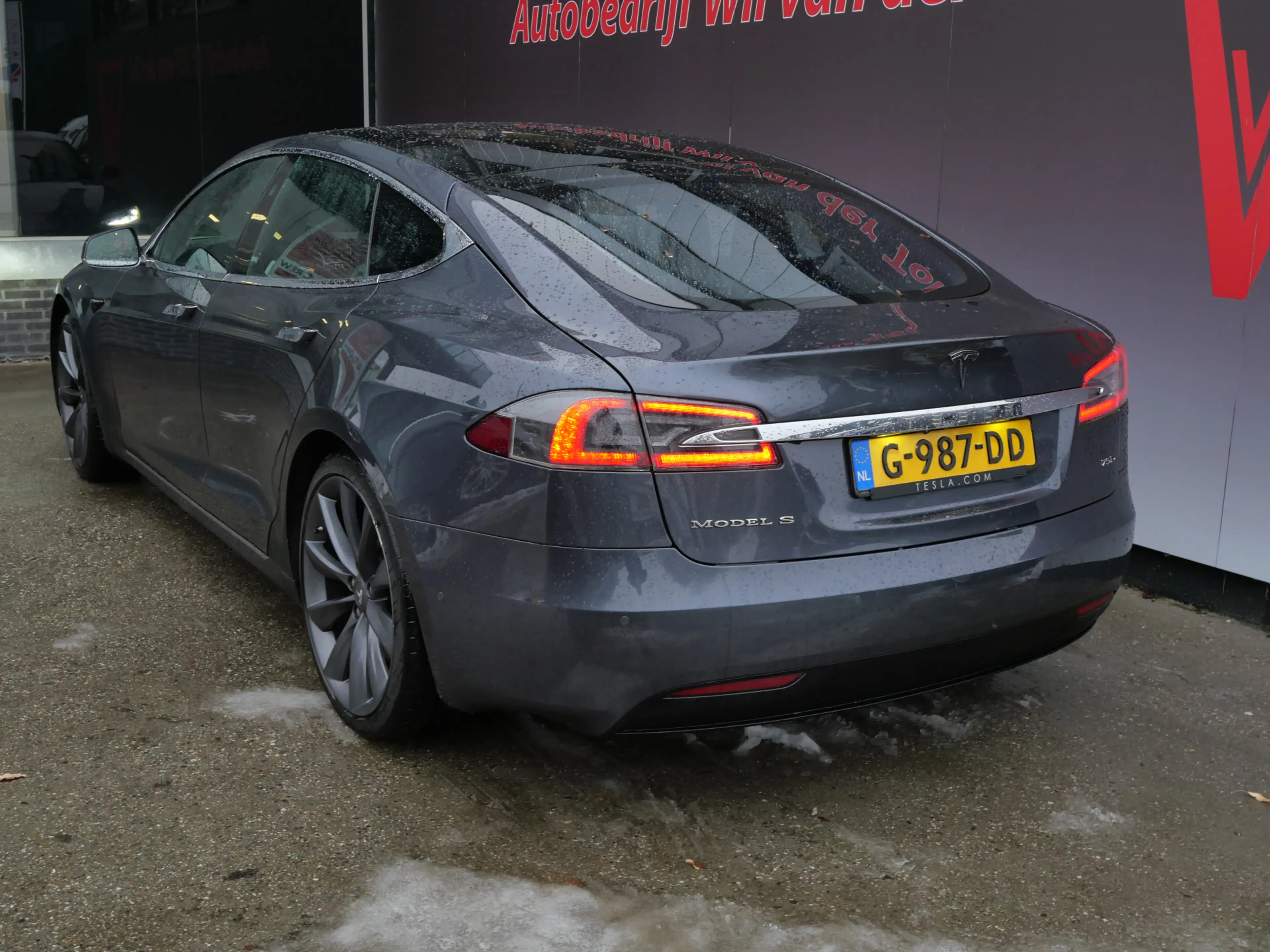 Tesla Model S 75D BASE | PANORAMA DAK | 20 INCH | AUTOPILOT | NL — photo 9