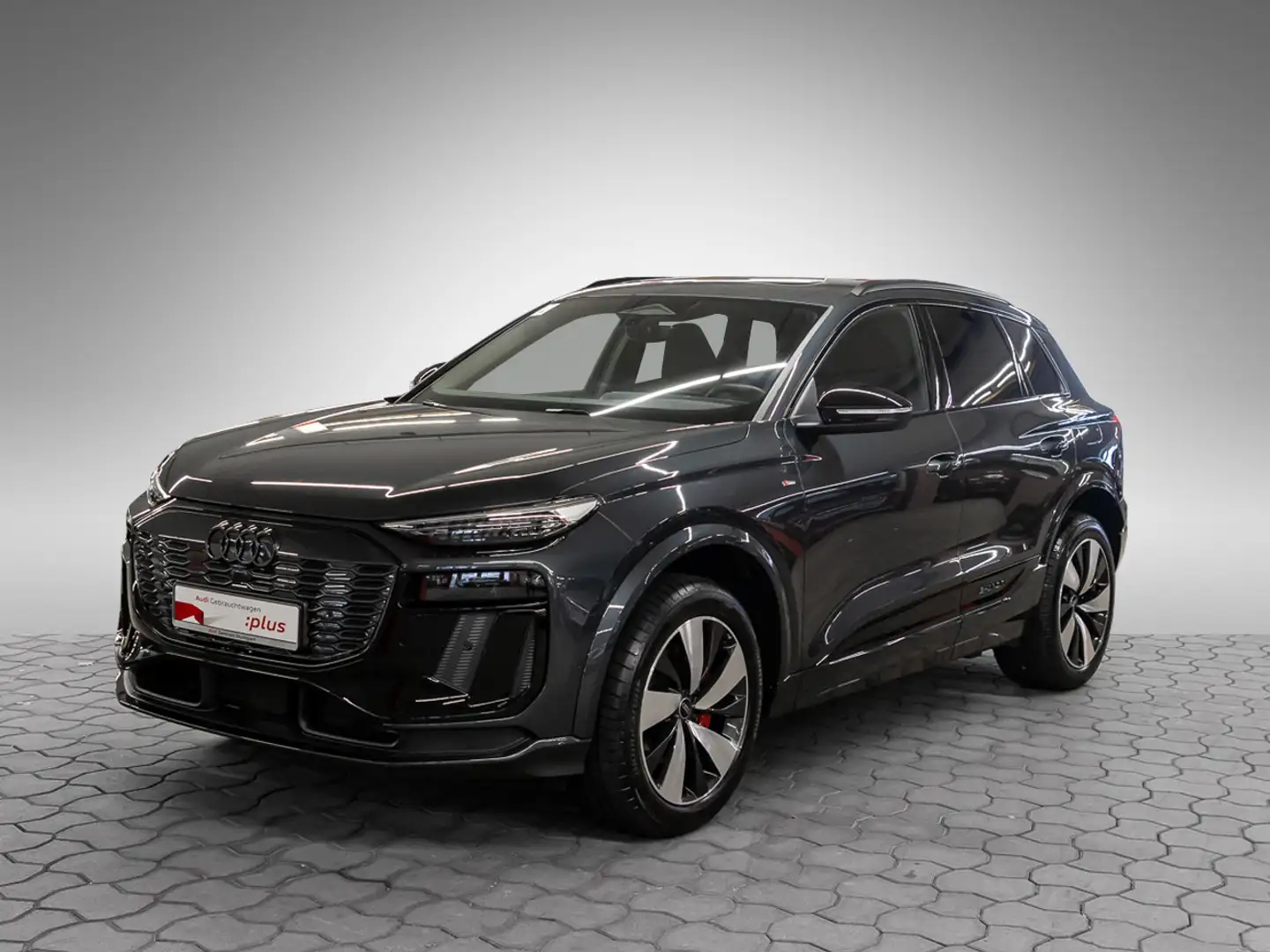 Audi Q6 e-tron 55 e-tron quattro B&O AIR Matrix Pano Szary - 2