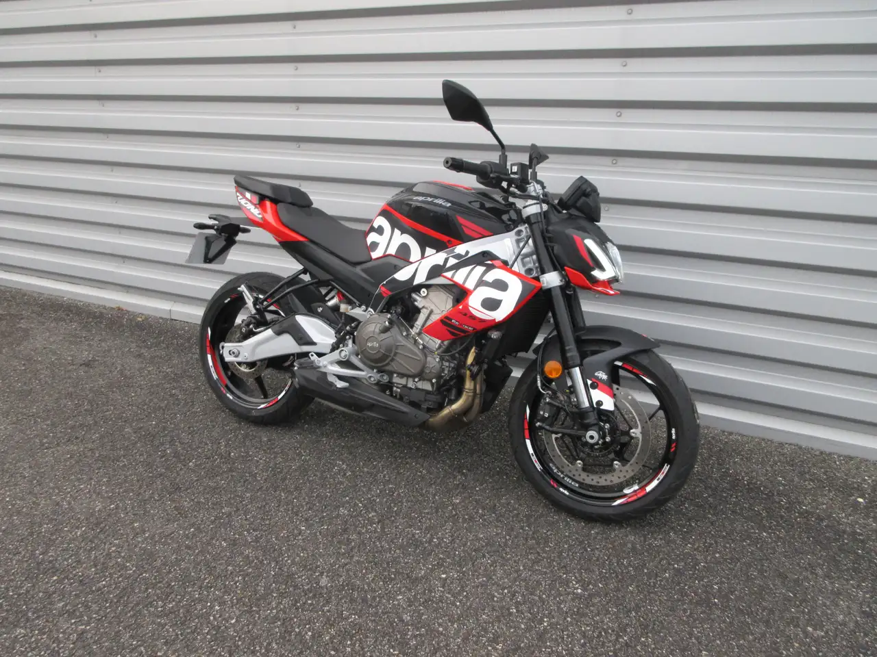 Aprilia Tuono