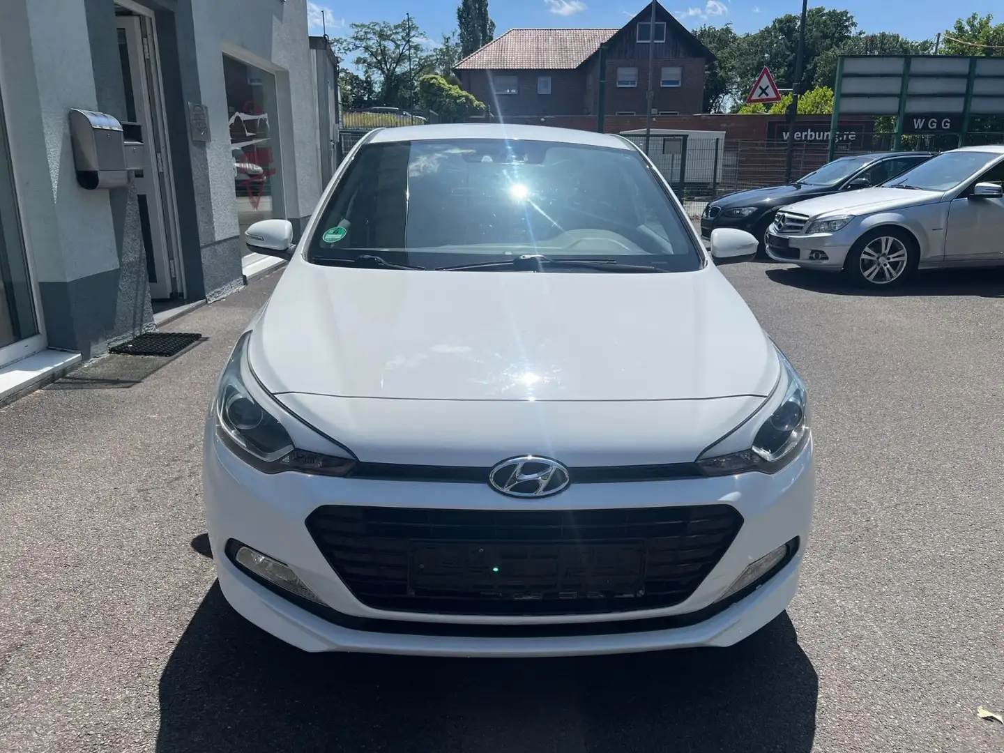Hyundai i20 blue Passion"1.Hand"Kamera"SHZ"Navi"Klima" Wit - 2