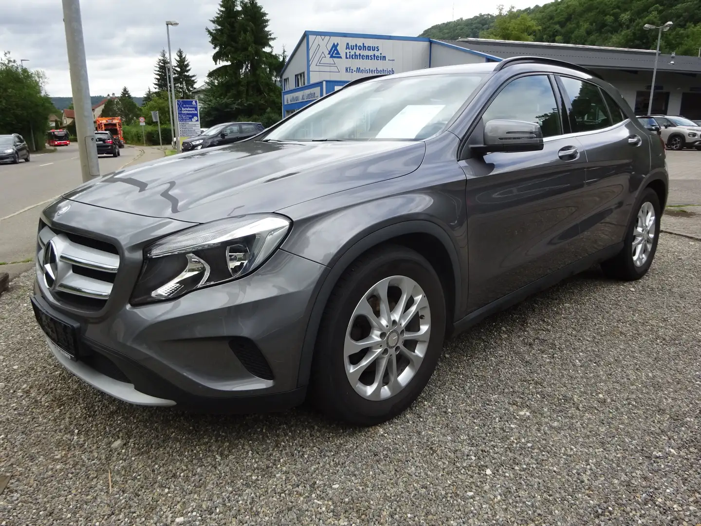 Mercedes-Benz GLA 200 GLA 200 Gris - 1