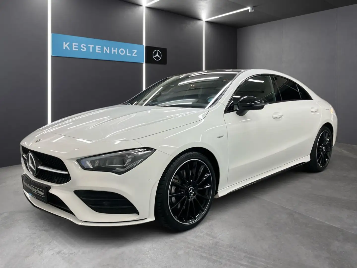 Mercedes-Benz CLA 250 Cp. AMG Pano Multibeam Night Spurhalt-Ass Weiß - 2