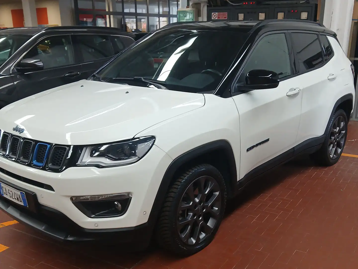 Jeep Compass Compass 1.3 turbo t4 phev S 4xe at6 Blanc - 2