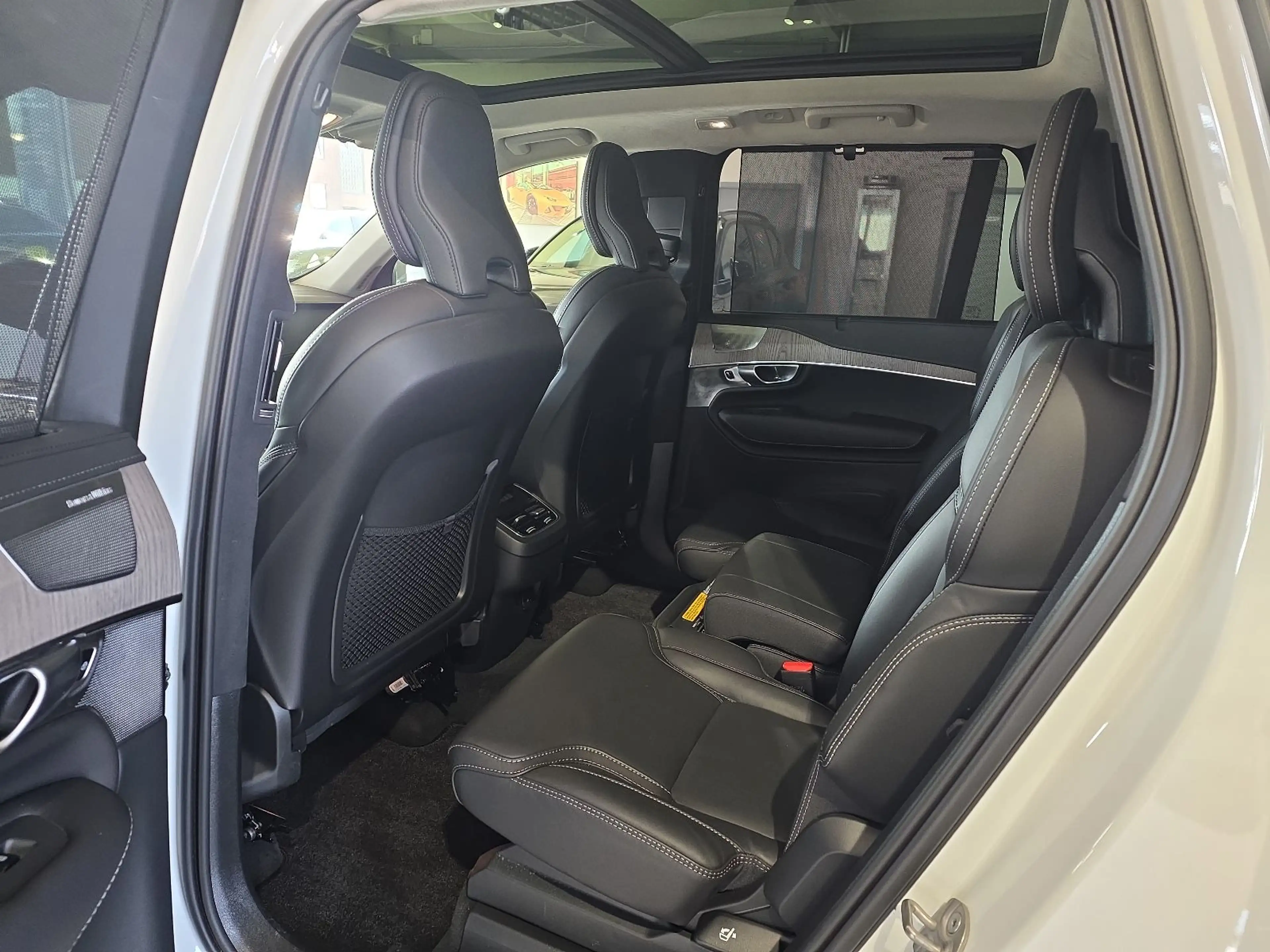 Volvo XC90 B5 Ultimate Bright AWD B&W Massage FourC — photo 18