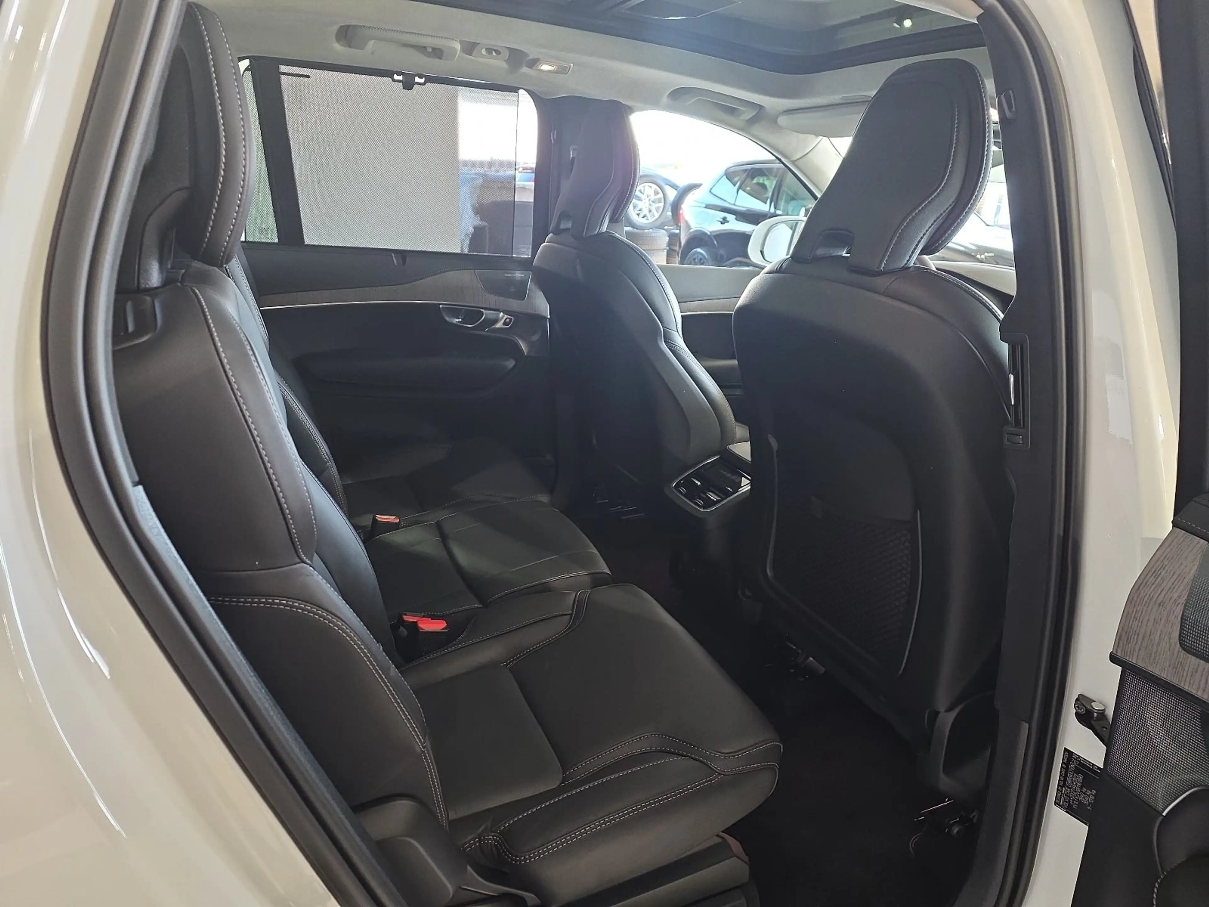 Volvo XC90 B5 Ultimate Bright AWD B&W Massage FourC — photo 13
