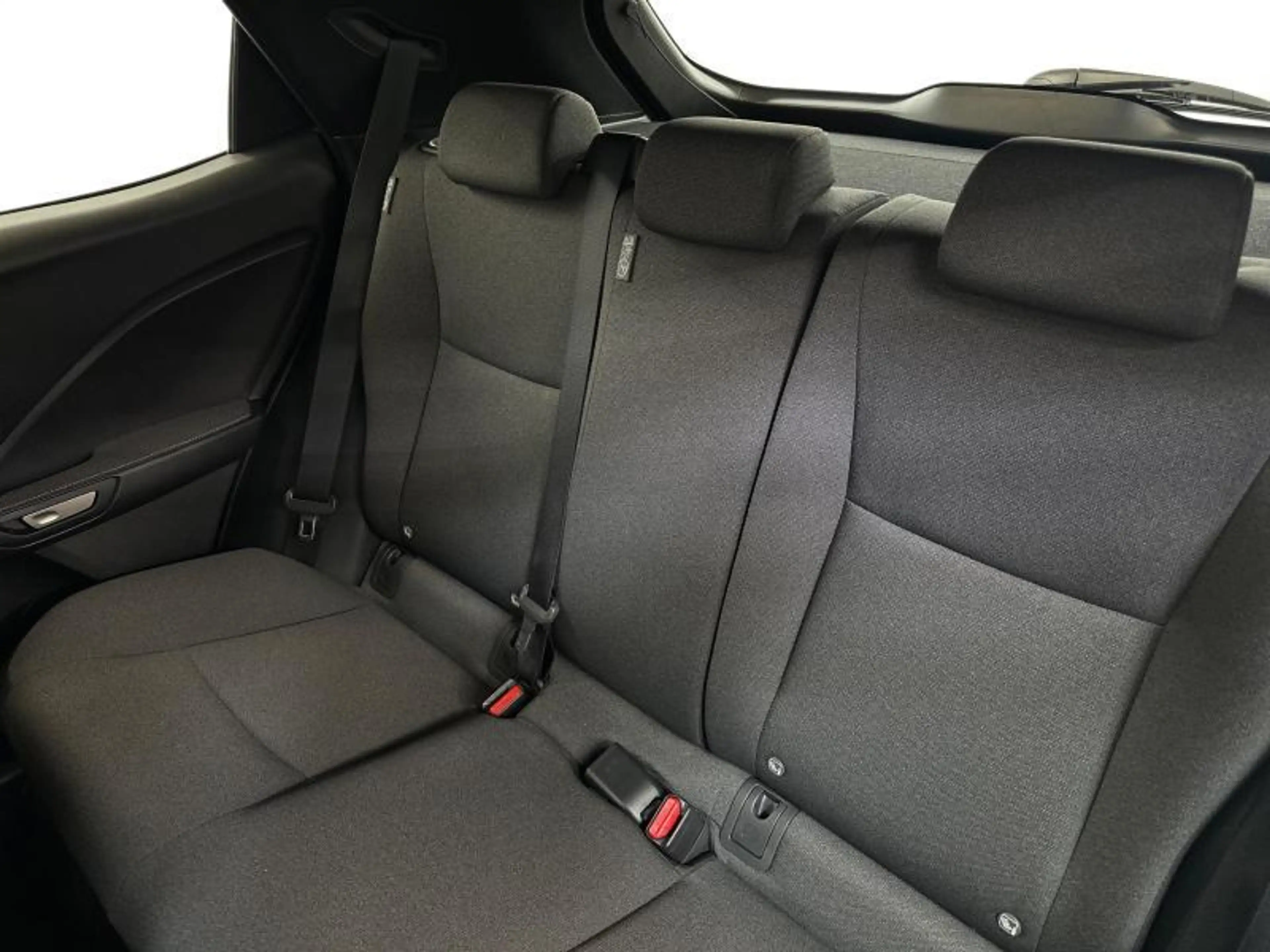 Lexus LBX 136hp HEV Base | carplay | camera — photo 10