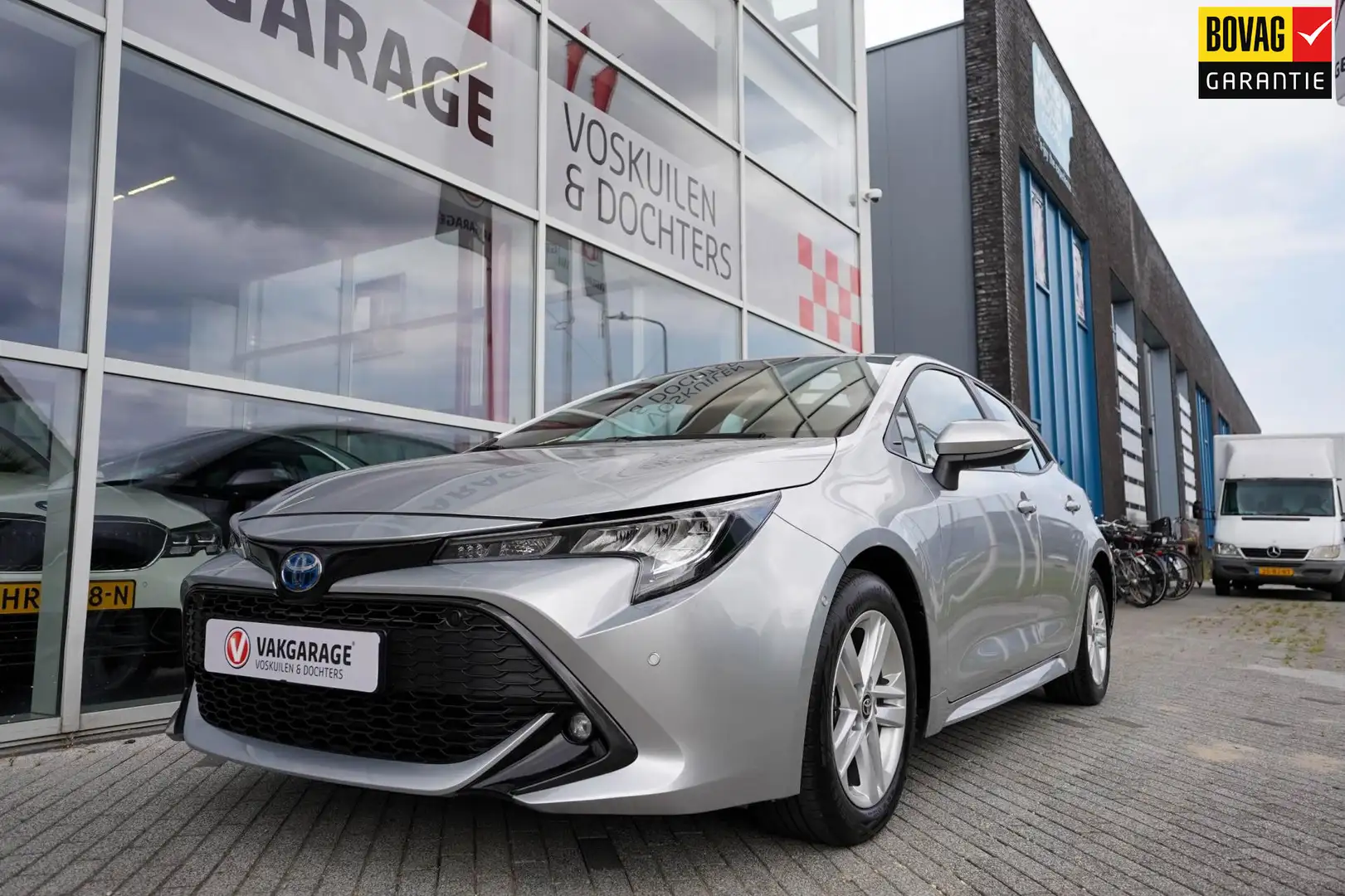 Toyota Corolla 1.8 Hybrid Dynamic MY22 | Carplay | Navi Zilver - 1