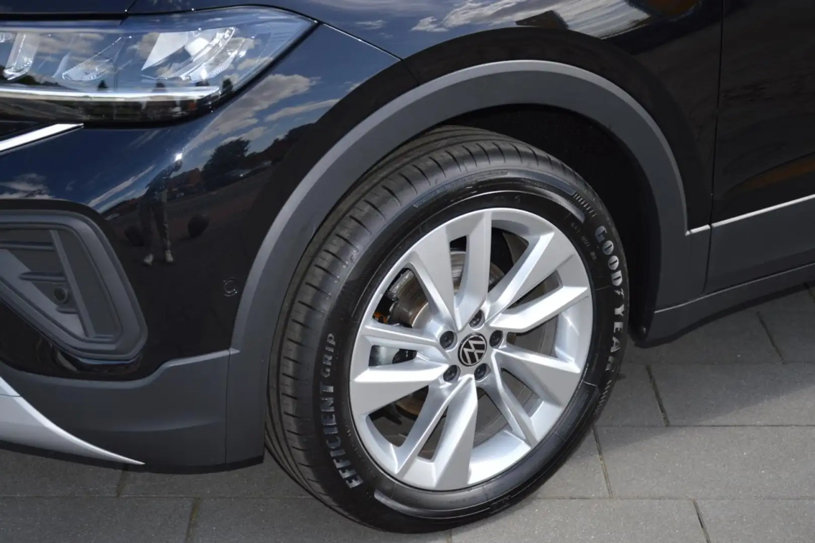 Volkswagen T-Cross 1.0 TSI Life/DSG/AHK/ACC/Navi Negro - 2