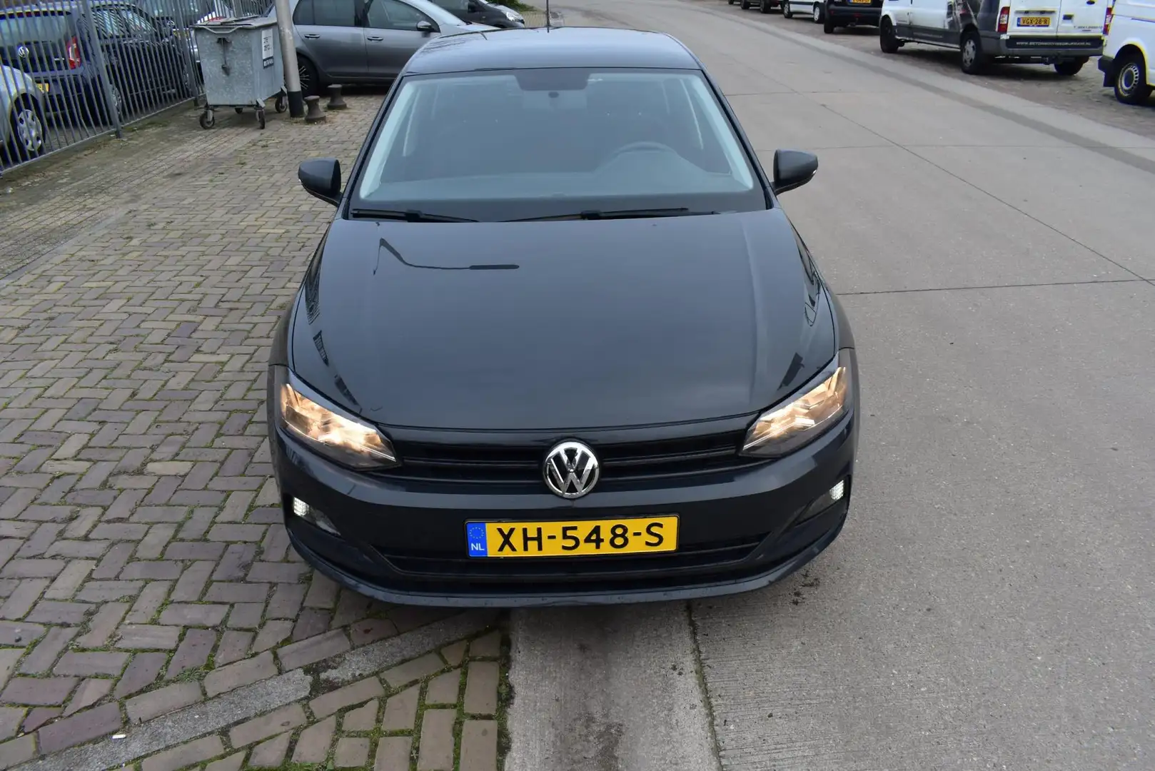 Volkswagen Polo 1.0 MPI Trendline Gris - 2