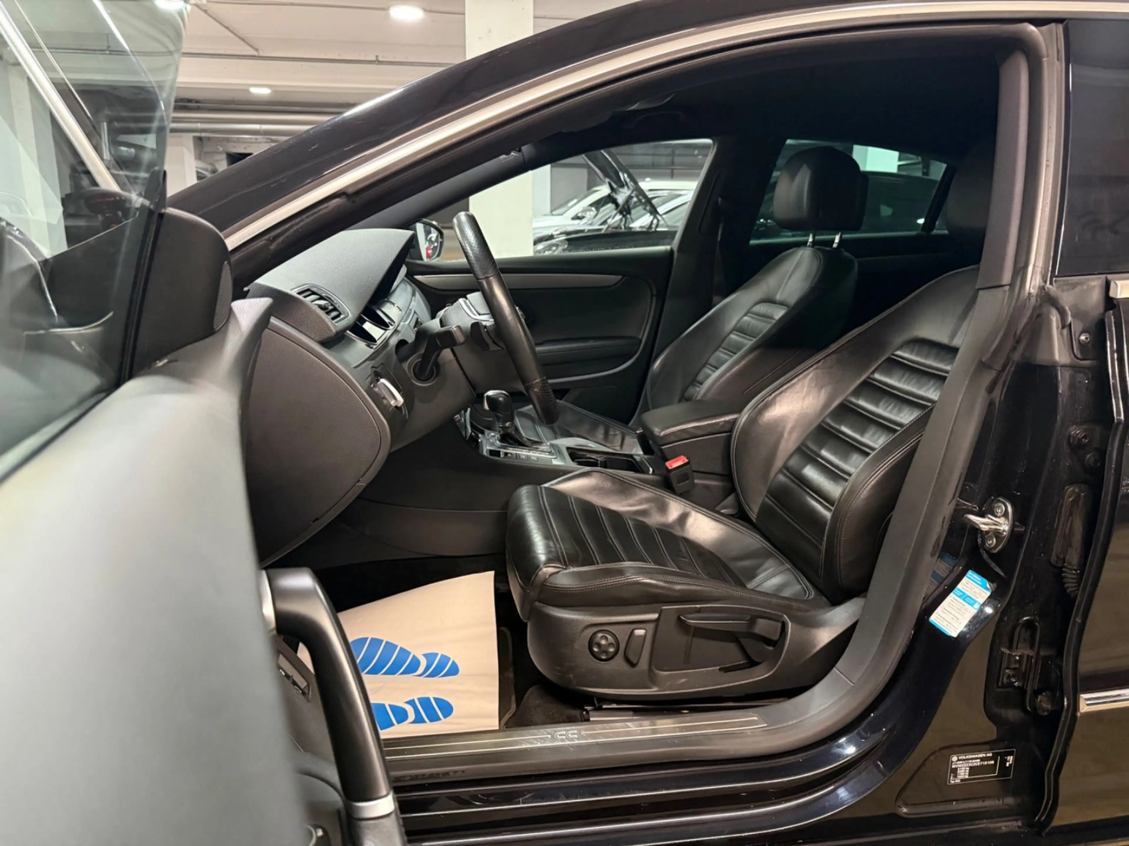 Volkswagen CC R-Line 4Motion Leder~Sport~Klima~Automatik — photo 9