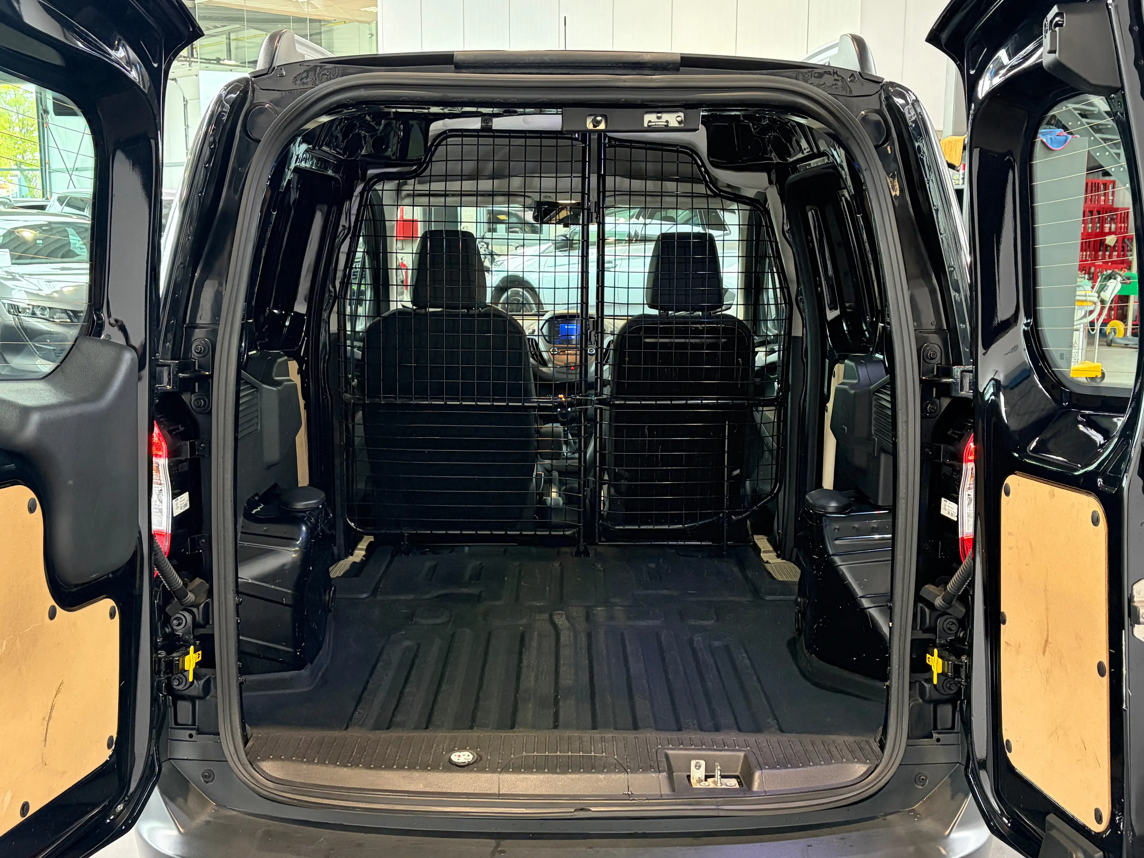 Ford Transit Courier 1.0 EcoBoost Trend S/S — photo 5