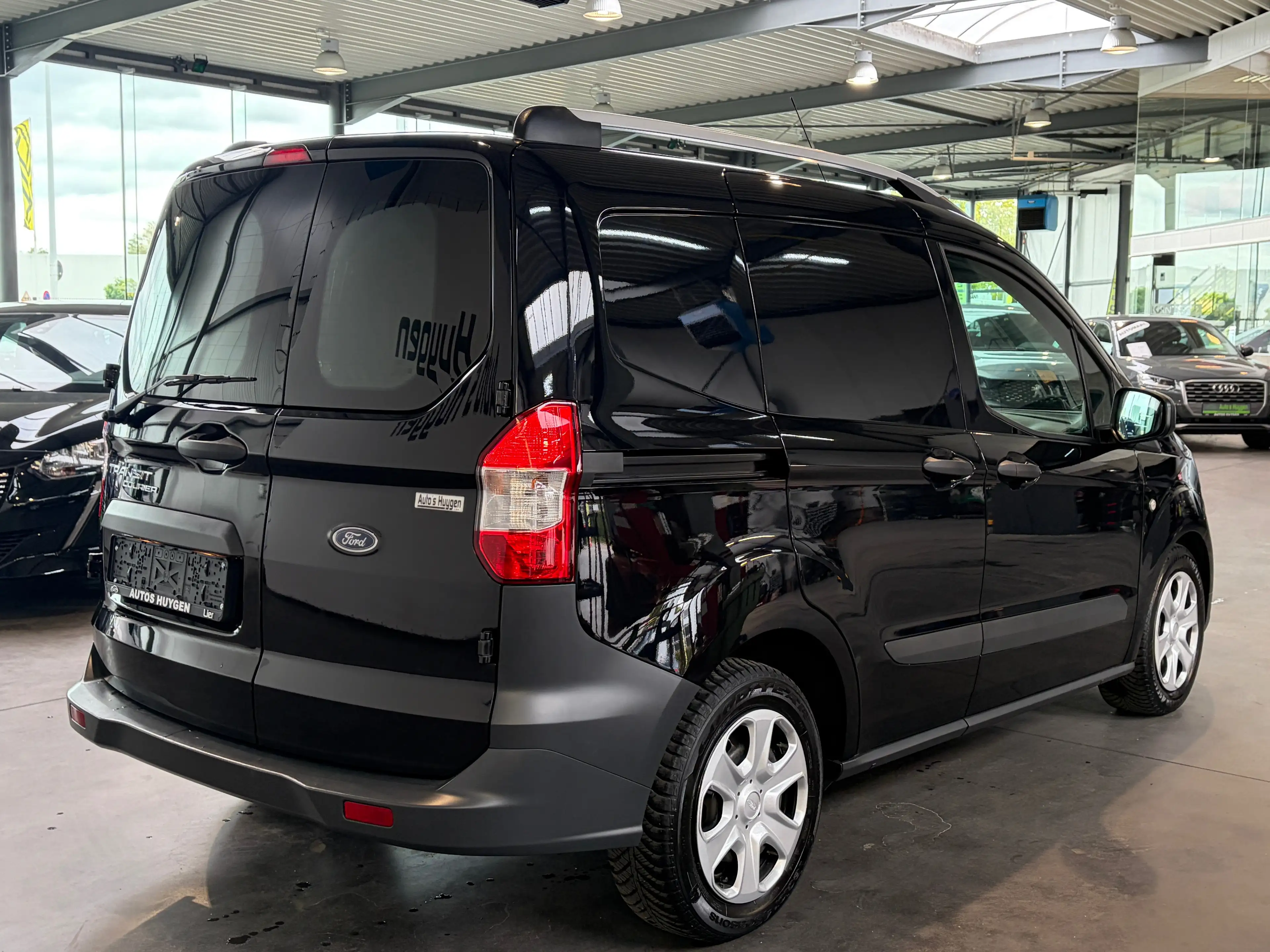 Ford Transit Courier 1.0 EcoBoost Trend S/S — photo 3