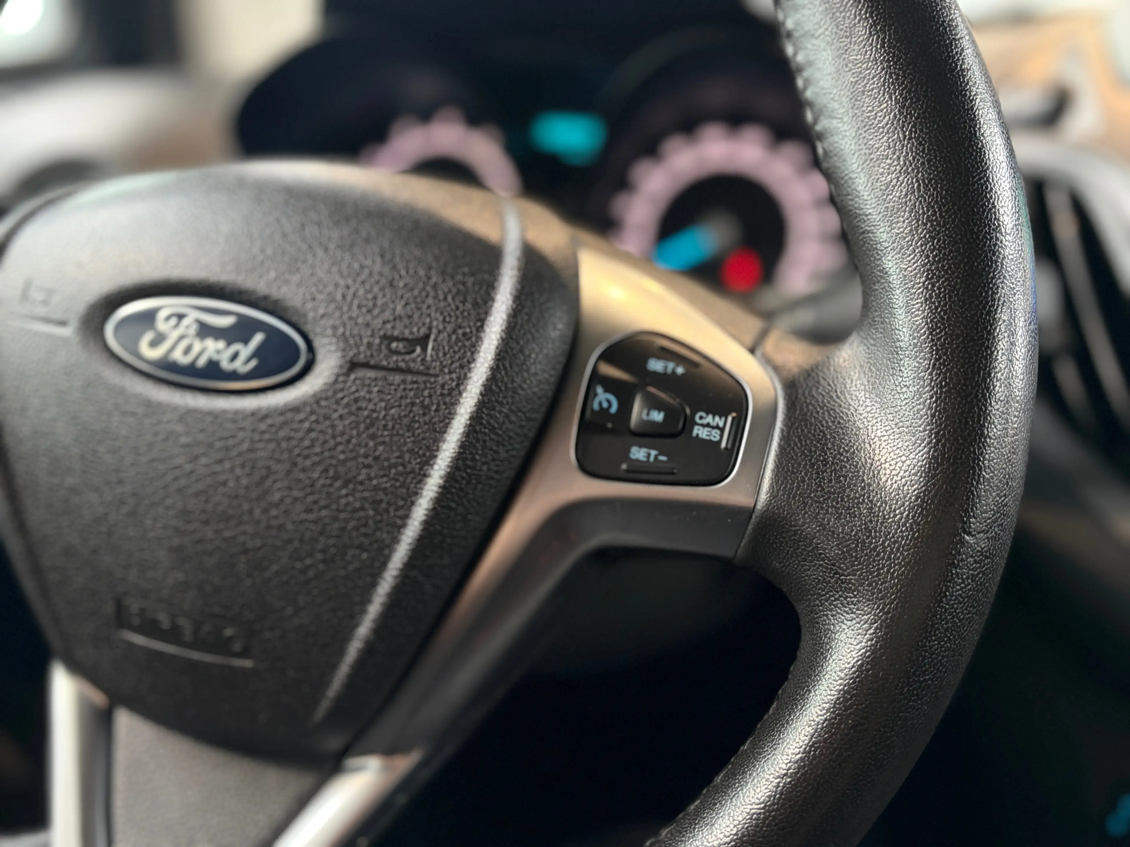 Ford Transit Courier 1.0 EcoBoost Trend S/S — photo 14