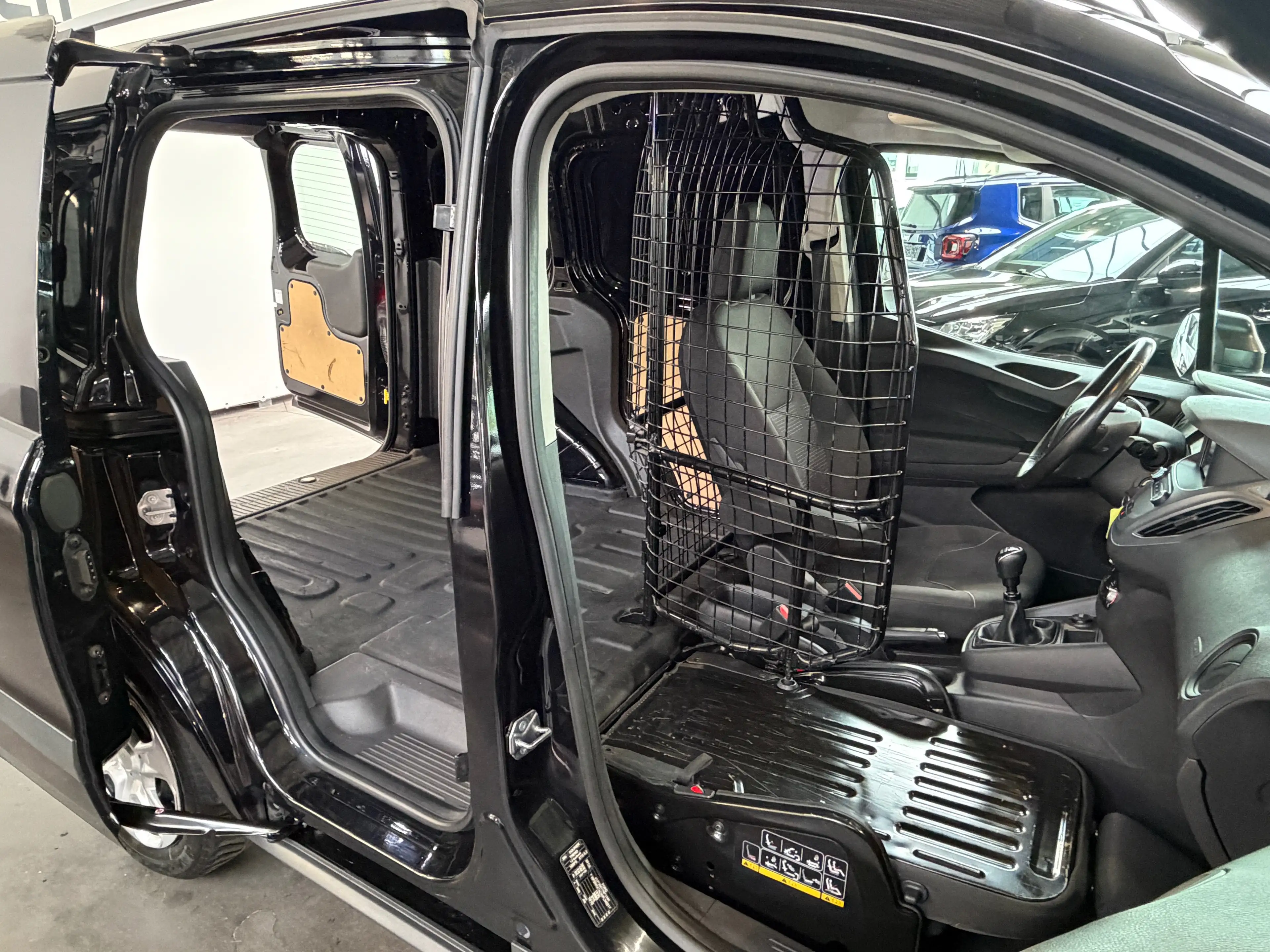 Ford Transit Courier 1.0 EcoBoost Trend S/S — photo 7